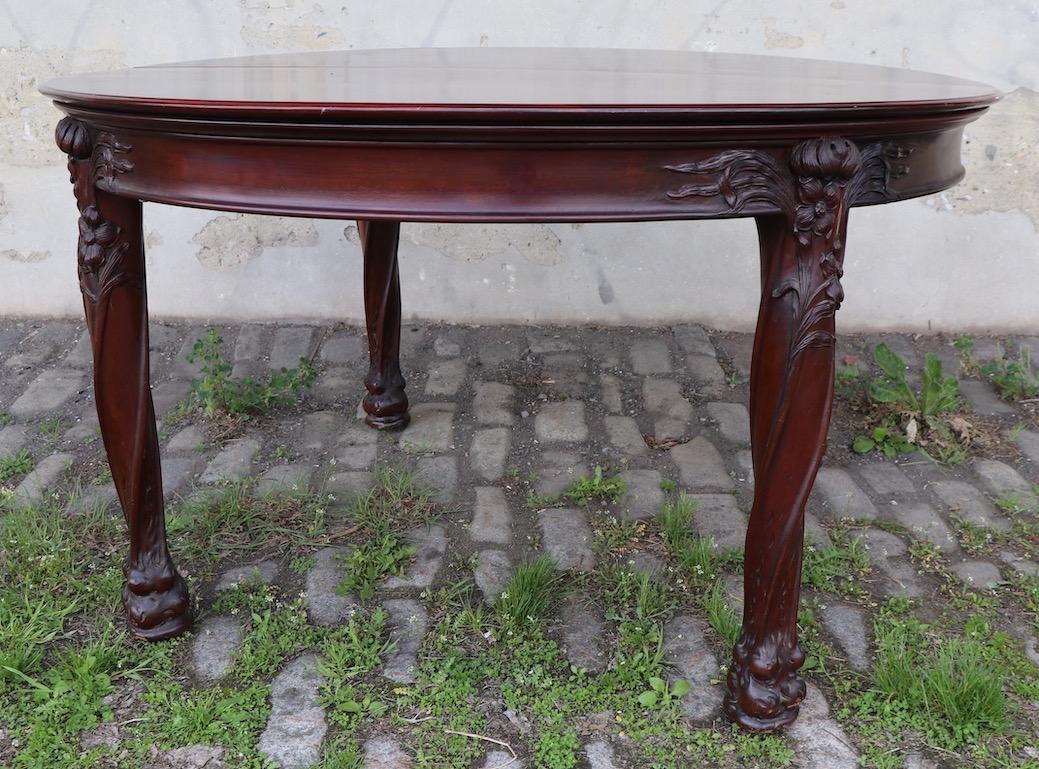 nouveau round dining table