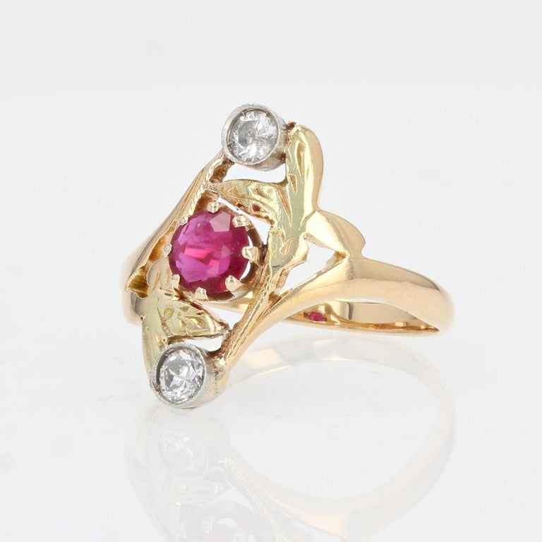 Art Nouveau Ruby Diamonds 18 Karat Yellow Gold Ring For Sale 3