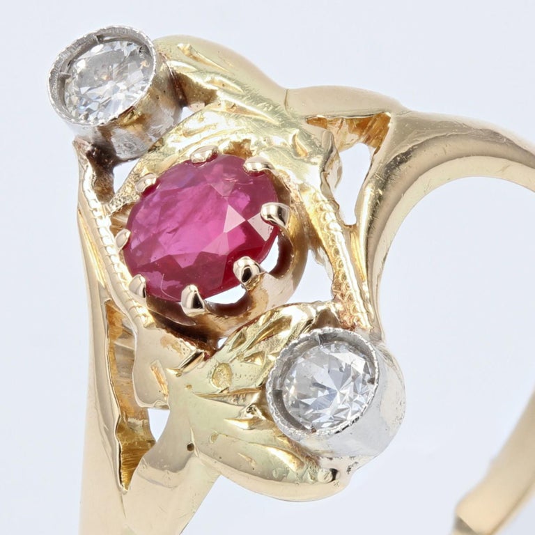 Art Nouveau Ruby Diamonds 18 Karat Yellow Gold Ring For Sale 4