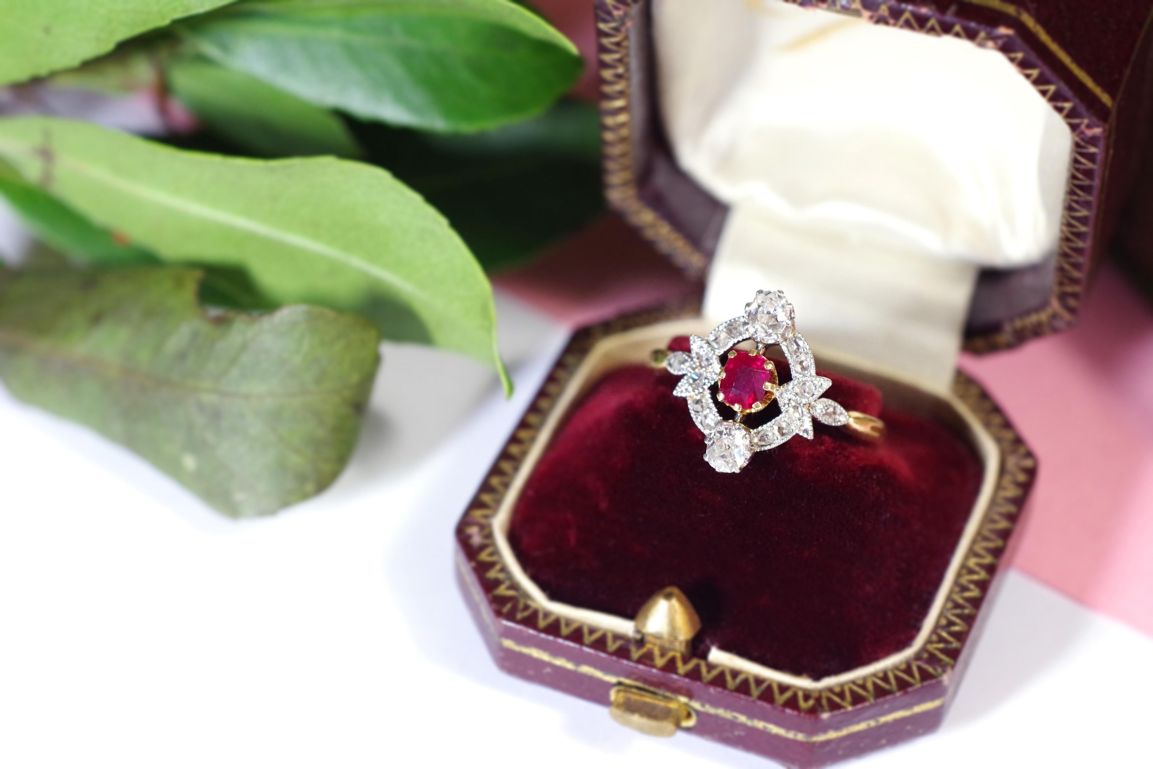 Oval Cut Art Nouveau ruby ring in 18 karat yellow gold and platinum, pigeon's blood ruby For Sale