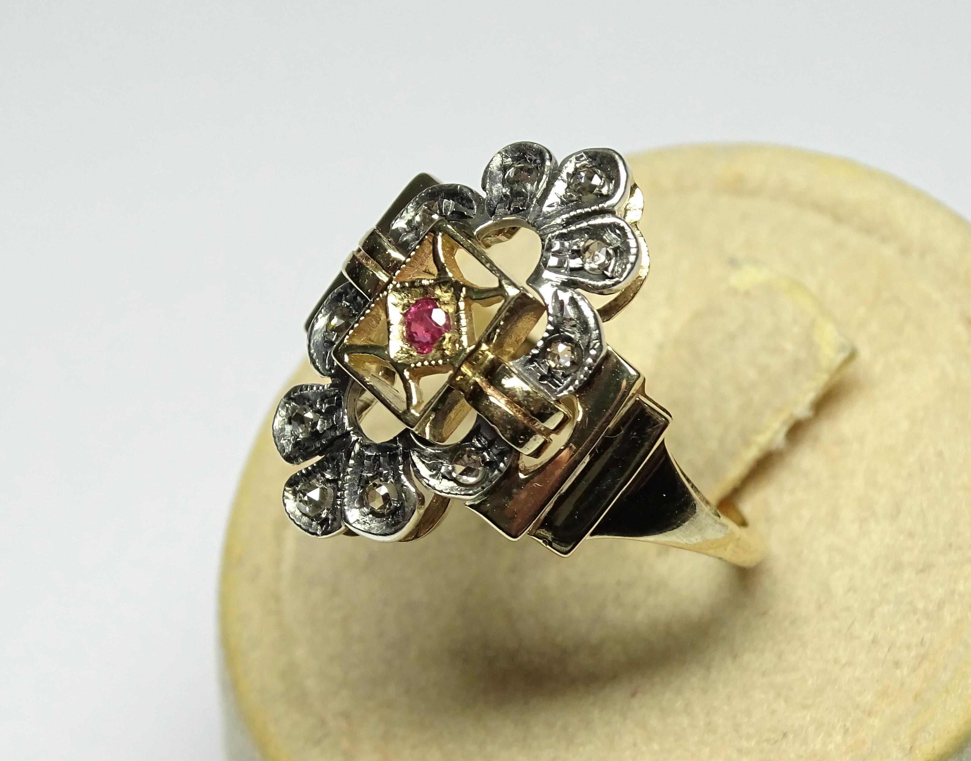 Women's or Men's Art Nouveau Ruby Rose Cut Diamonds 14 Karat Yellow Gold Ring For Sale