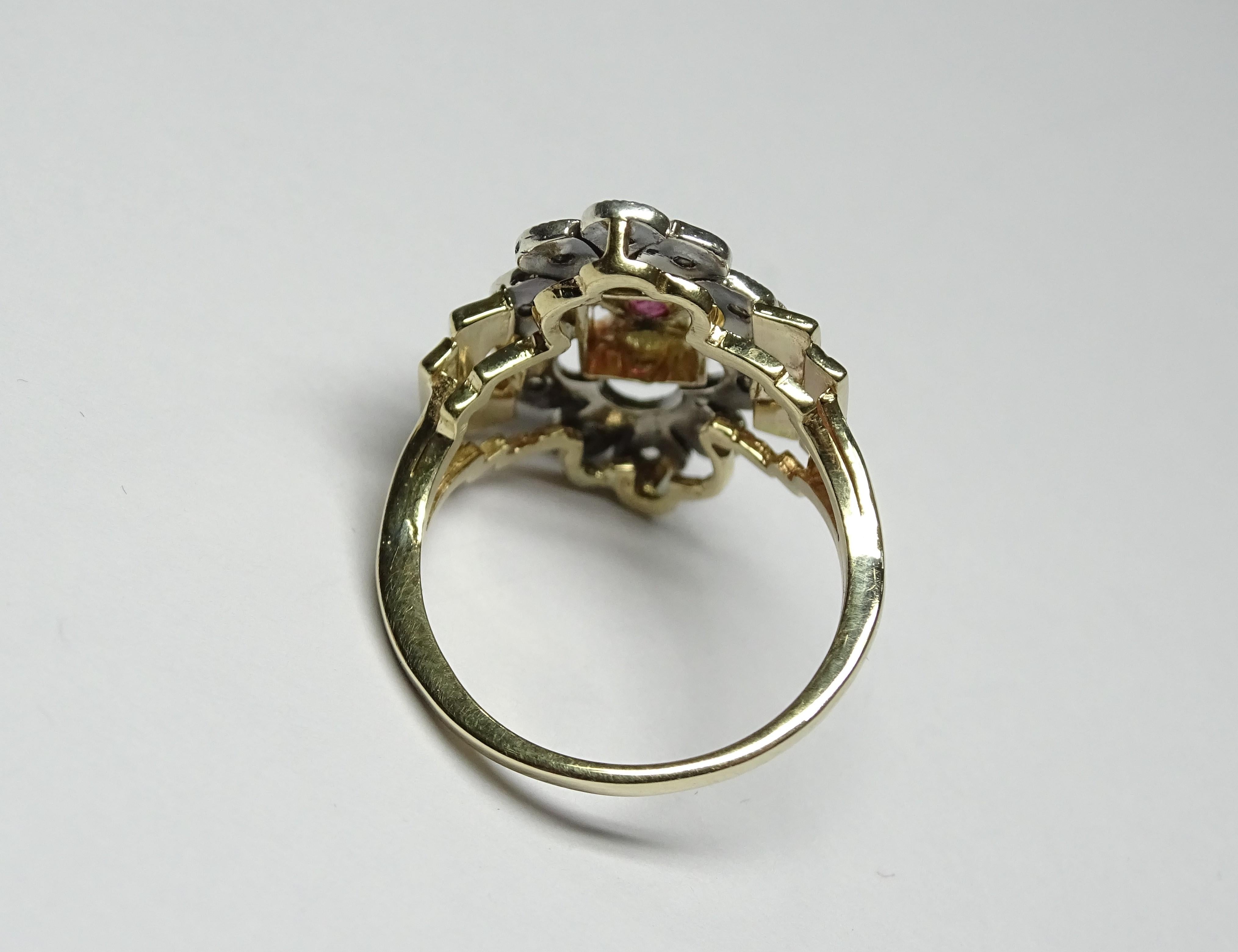 Art Nouveau Ruby Rose Cut Diamonds 14 Karat Yellow Gold Ring For Sale 3