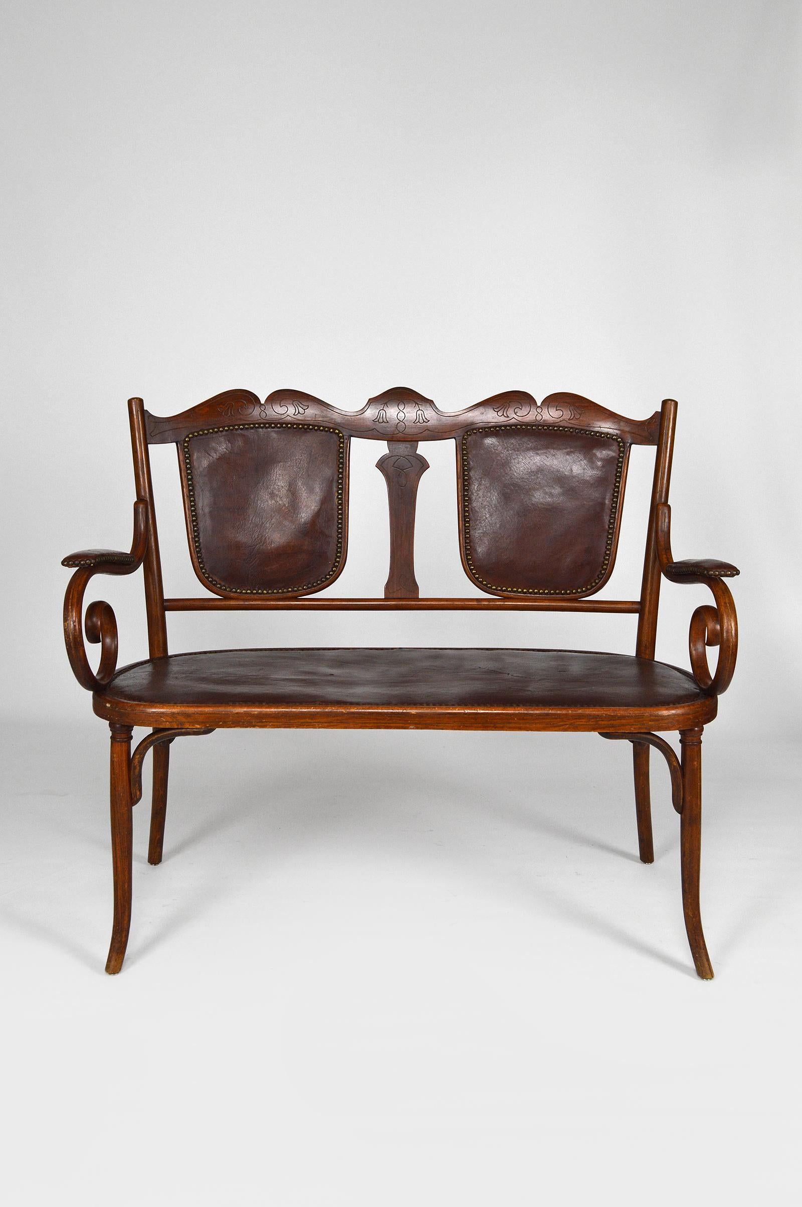 Czech Art Nouveau Salon Set in Bentwood & Leather, by Fischel, circa 1910 For Sale