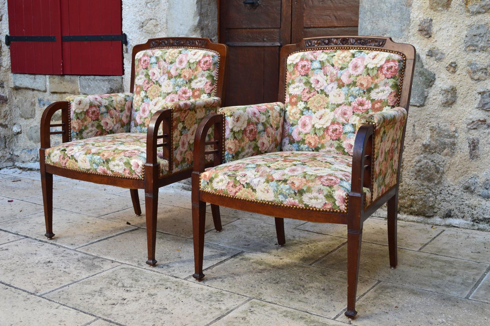 Art Nouveau Salon Set in Carved Mahogany on a Floral Theme, circa 1900 For Sale 3