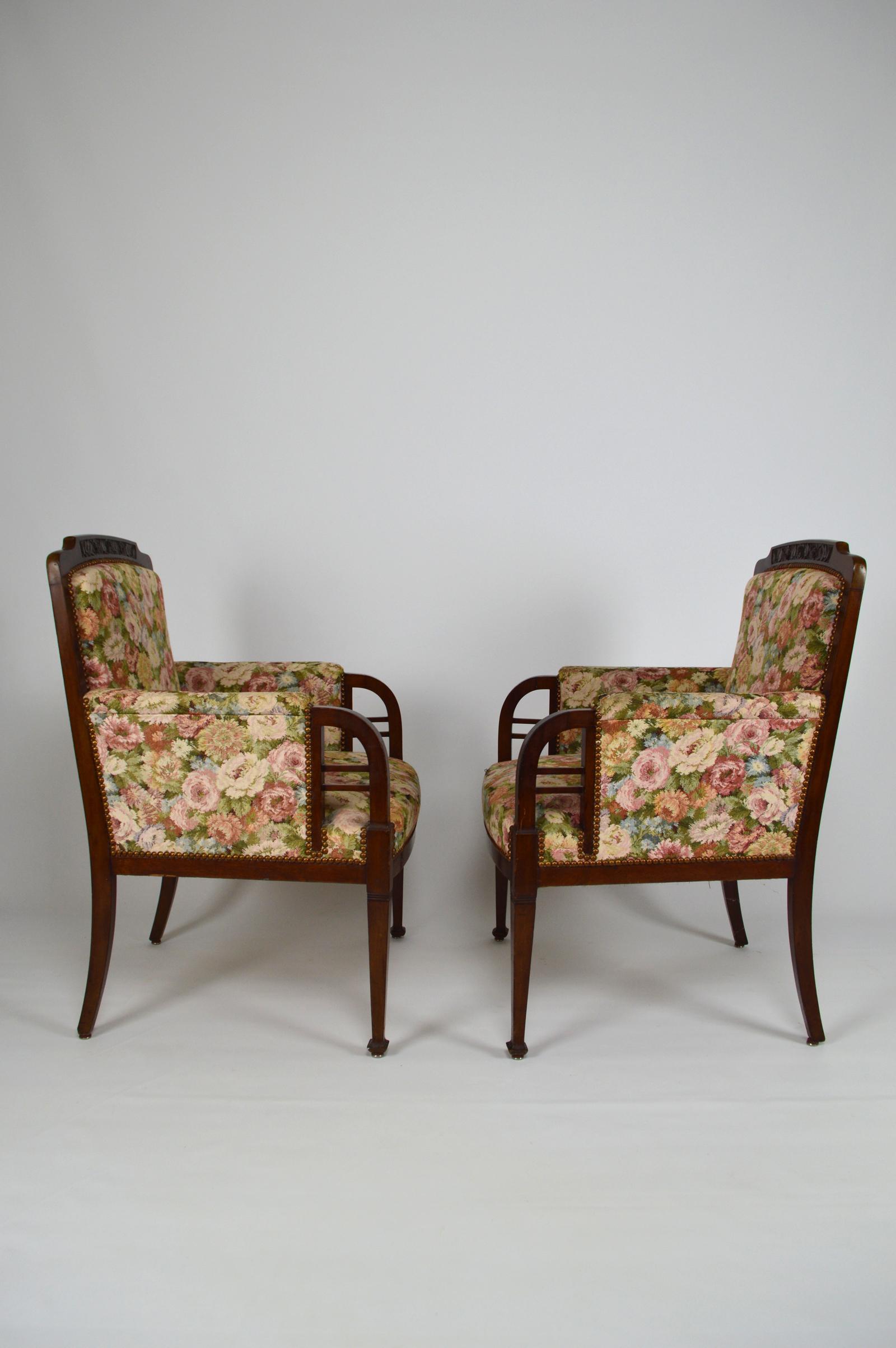 Art Nouveau Salon Set in Carved Mahogany on a Floral Theme, circa 1900 For Sale 7