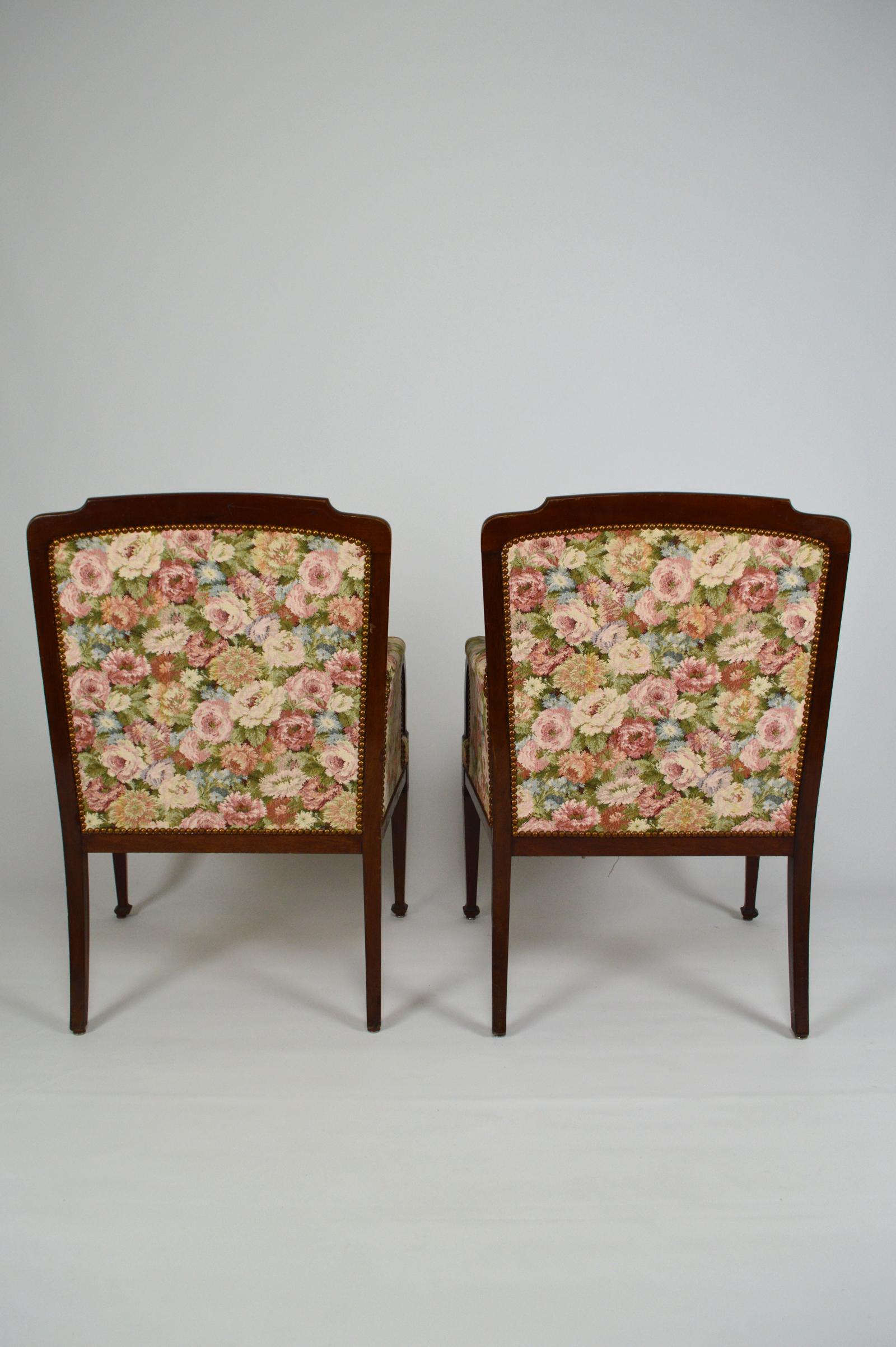 Art Nouveau Salon Set in Carved Mahogany on a Floral Theme, circa 1900 For Sale 8