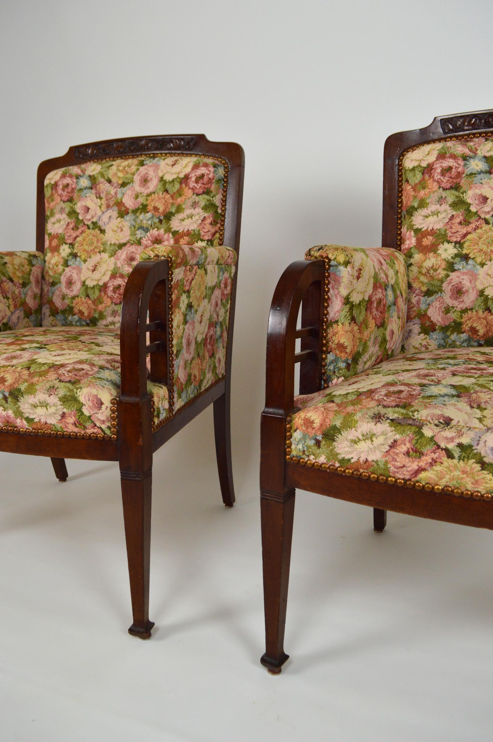 Art Nouveau Salon Set in Carved Mahogany on a Floral Theme, circa 1900 For Sale 10