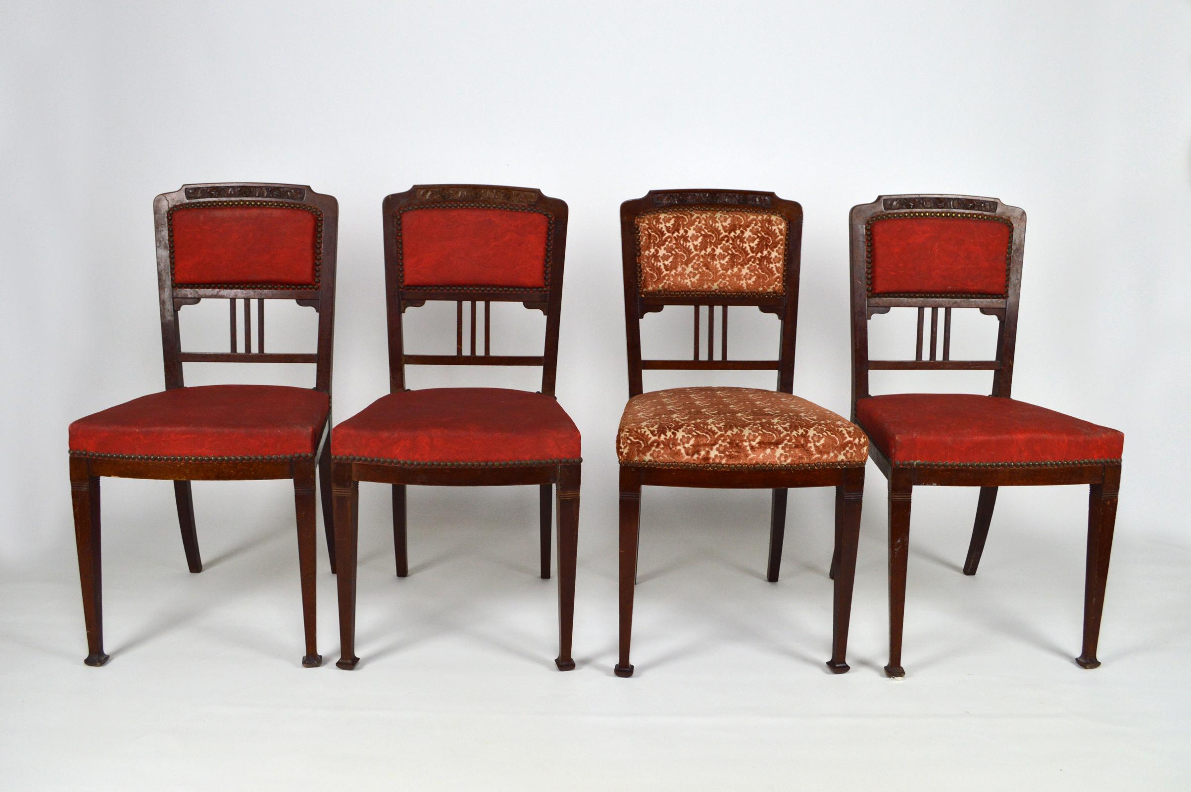 Art Nouveau Salon Set in Carved Mahogany on a Floral Theme, circa 1900 For Sale 13