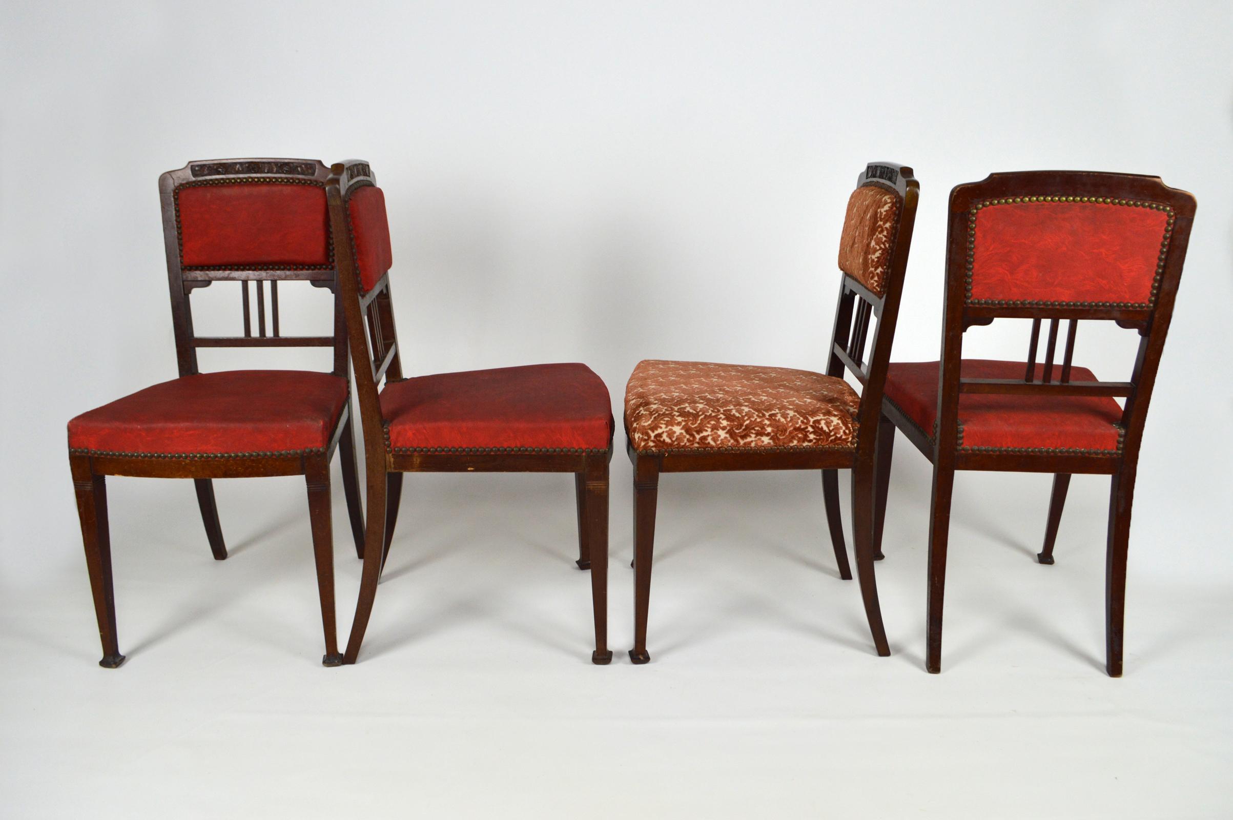 Art Nouveau Salon Set in Carved Mahogany on a Floral Theme, circa 1900 For Sale 14