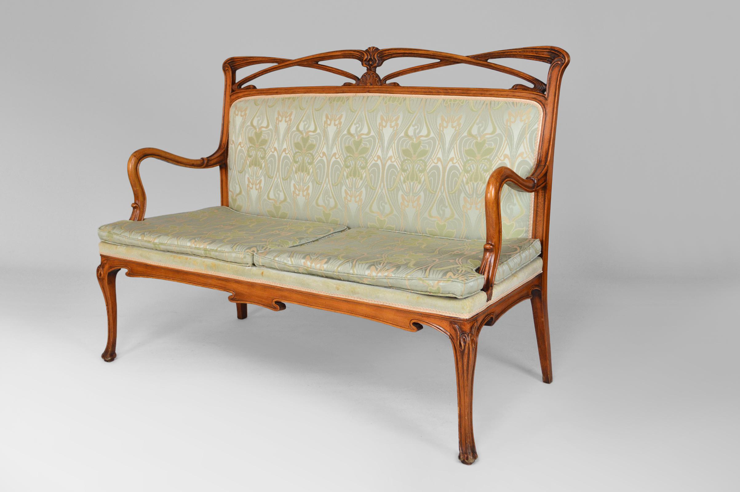 French Art Nouveau Salon Set in Carved Wood on a Floral Theme, circa 1900 For Sale