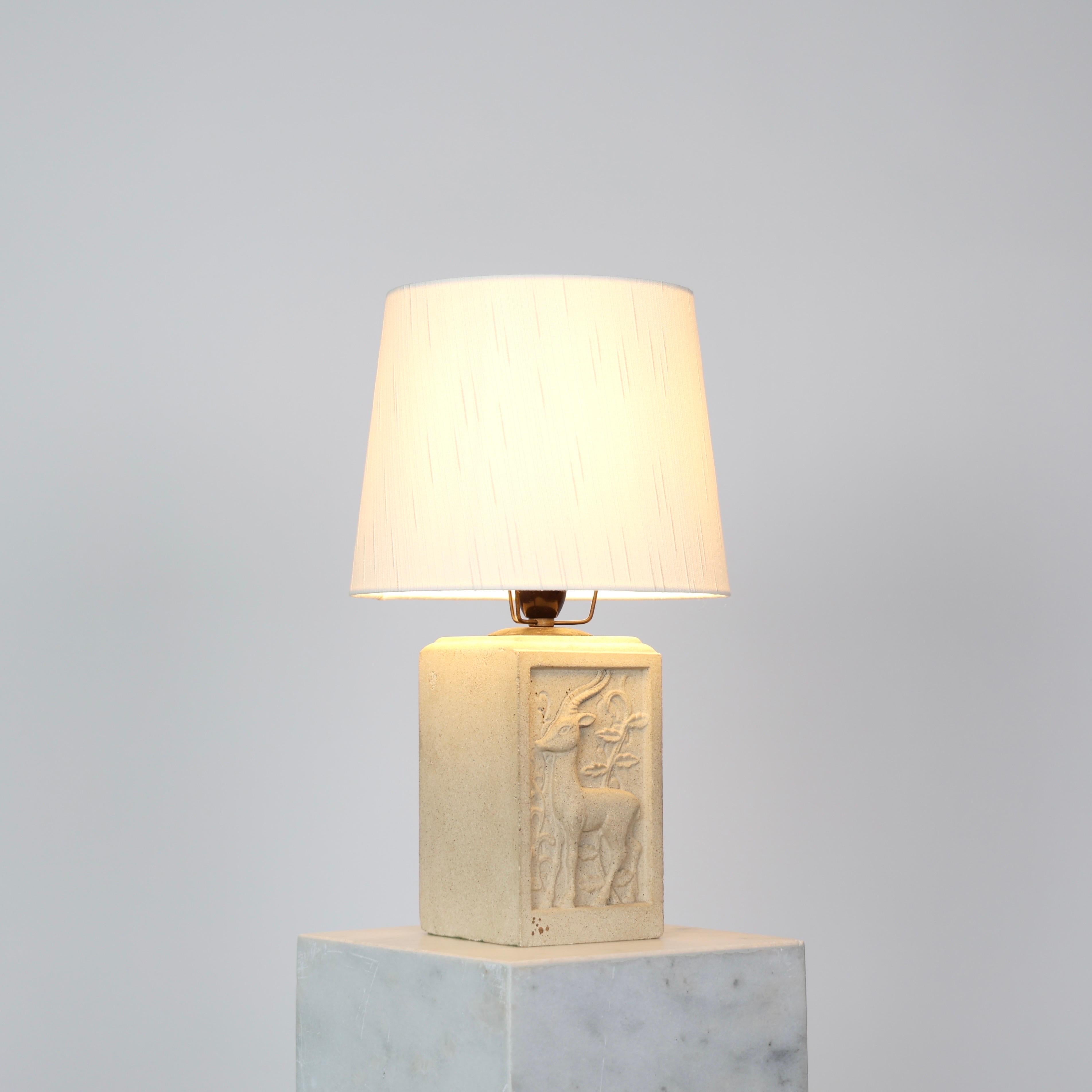 Art Nouveau Sandstone Table Lamp with Antelope Motif, 1940s, Denmark In Good Condition For Sale In Værløse, DK
