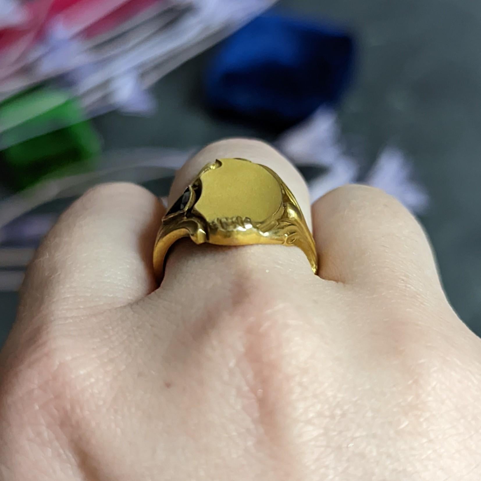 Art Nouveau Sapphire 14 Karat Gold Signet Ring 9