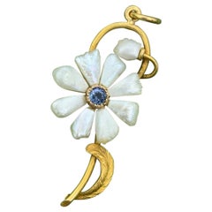 Art Nouveau Sapphire Natural Pearl Daisy Flower Pendant Necklace 14 Karat Gold