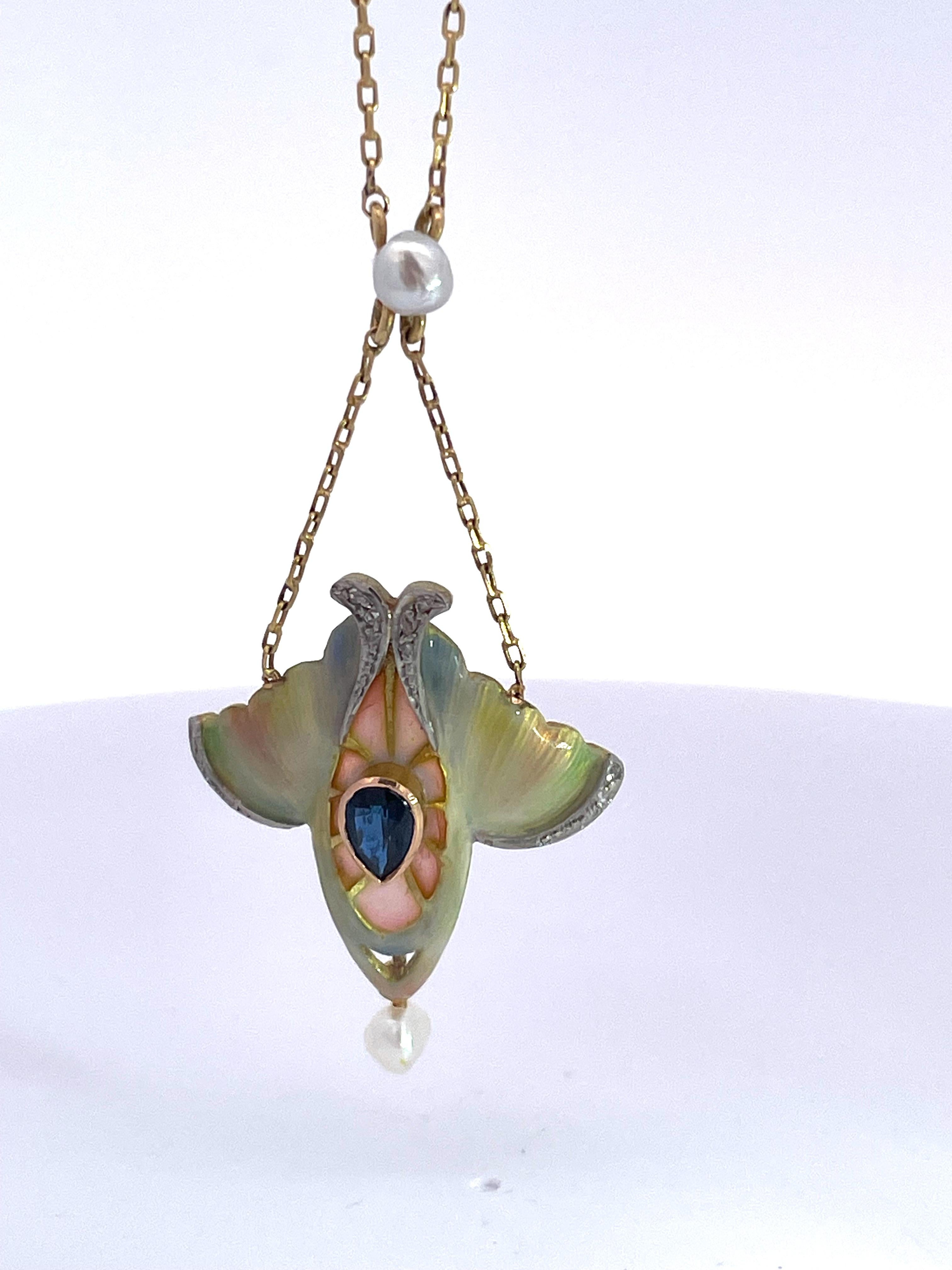 Ciondolo Art Nouveau con zaffiro, perla e smalto 14K in vendita 1