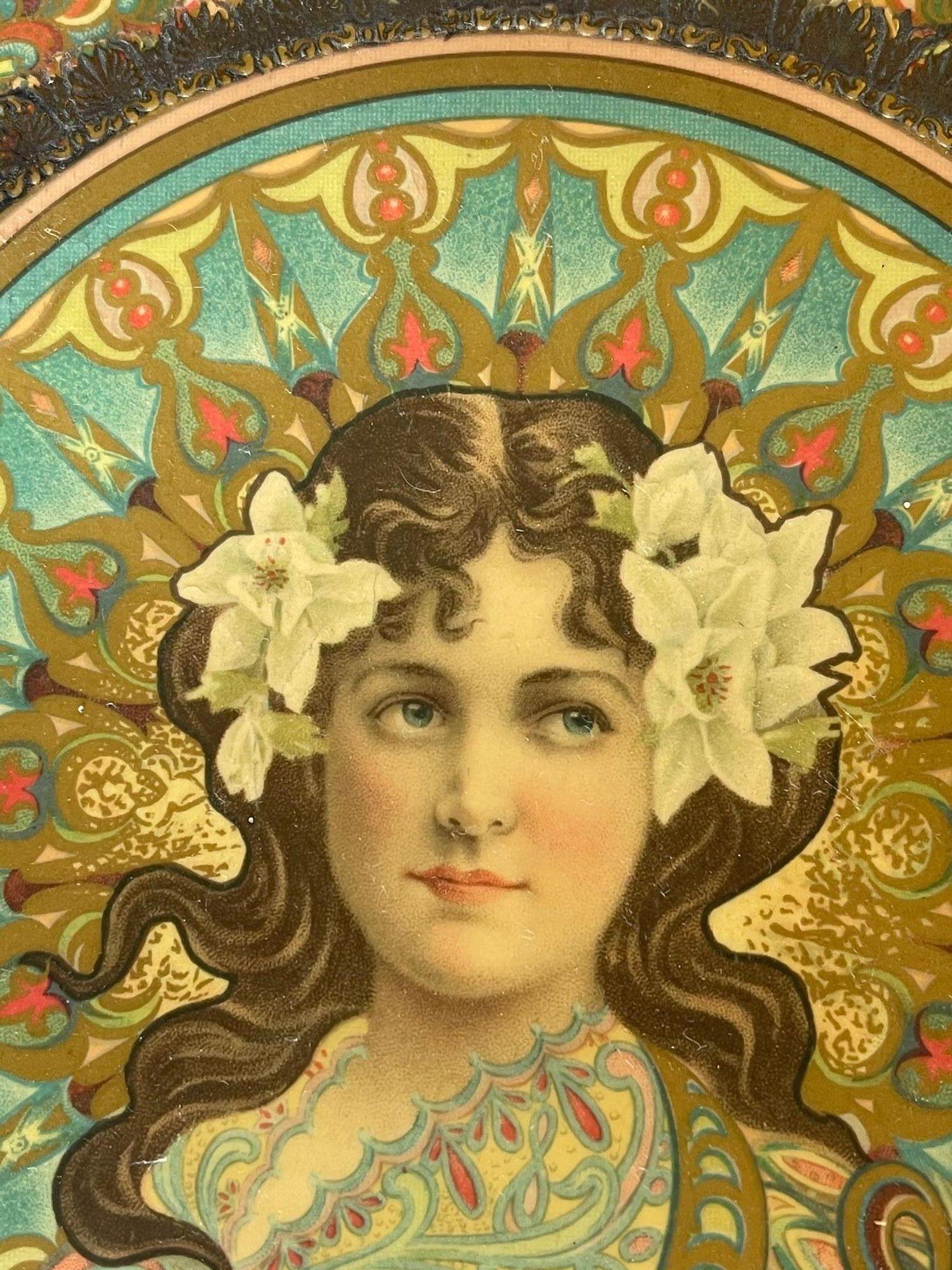 Boîte à bijoux Art Nouveau doublée de satin avec/ Portrait sur le couvercle en vente 3