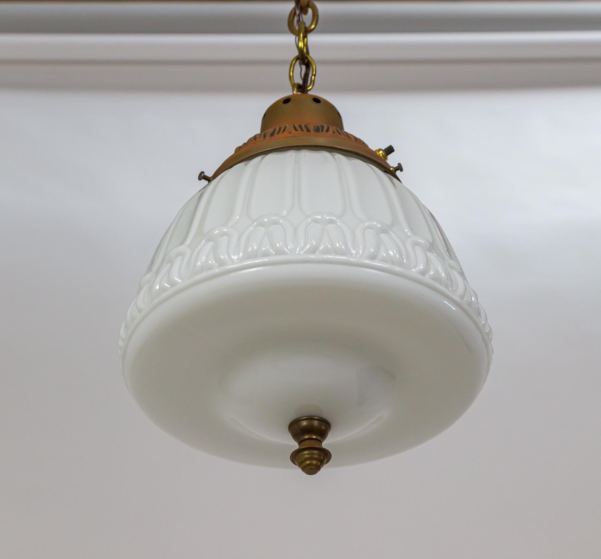 Lampada a sospensione in stile Art Nouveau Schoolhouse in vendita 1