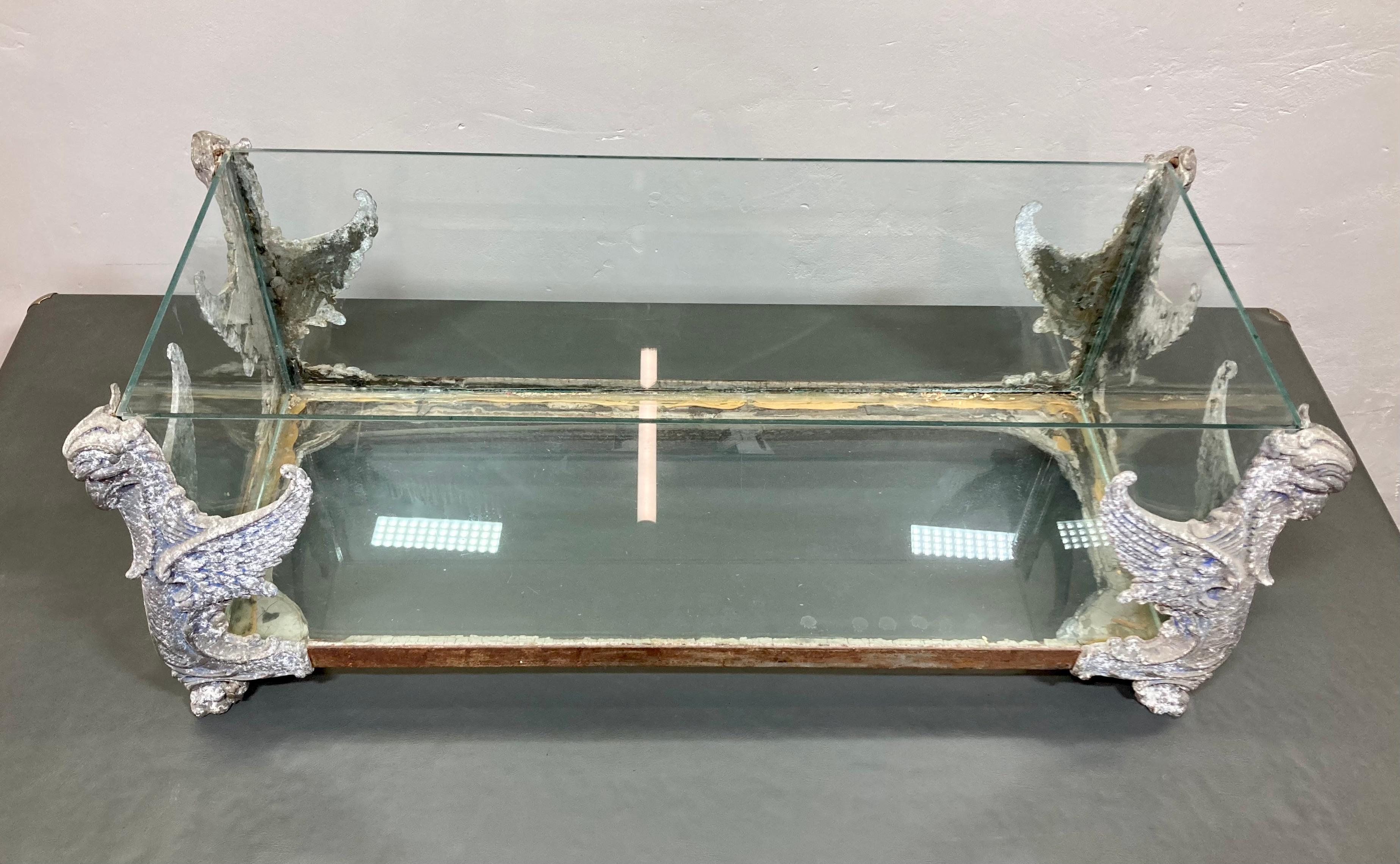 Moulage Tank sculptural Art Nouveau en vente