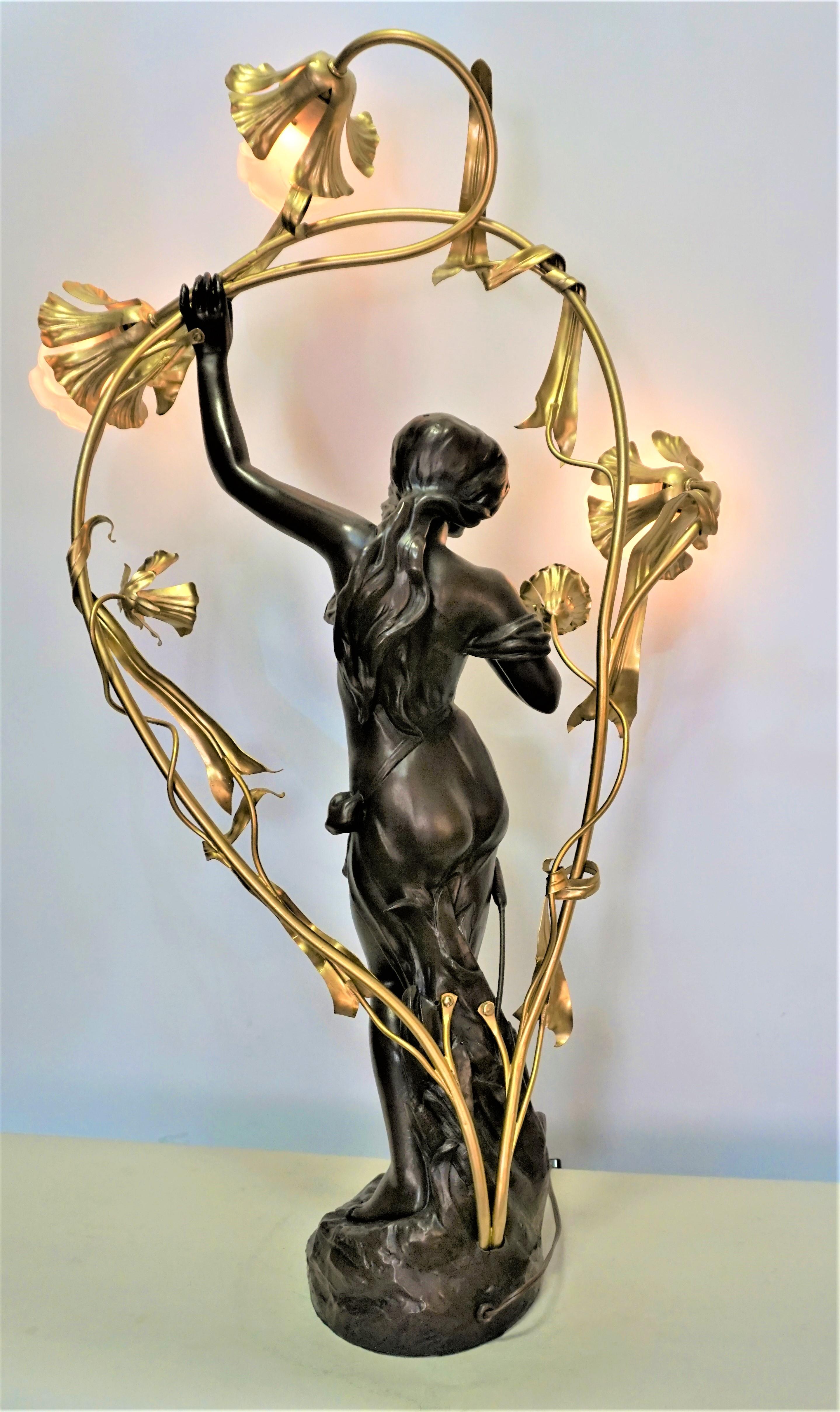 Gilt Art Nouveau Sculpture Table Lamp