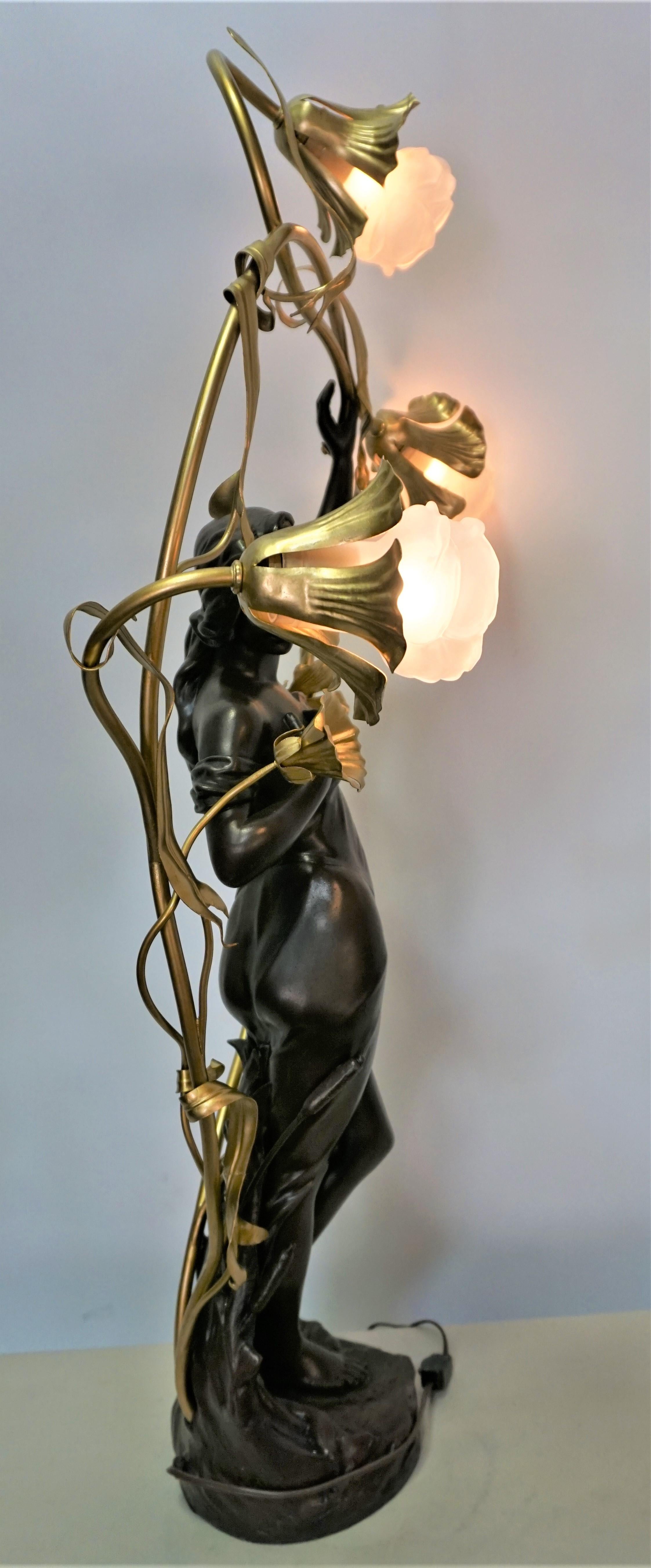 Early 20th Century Art Nouveau Sculpture Table Lamp