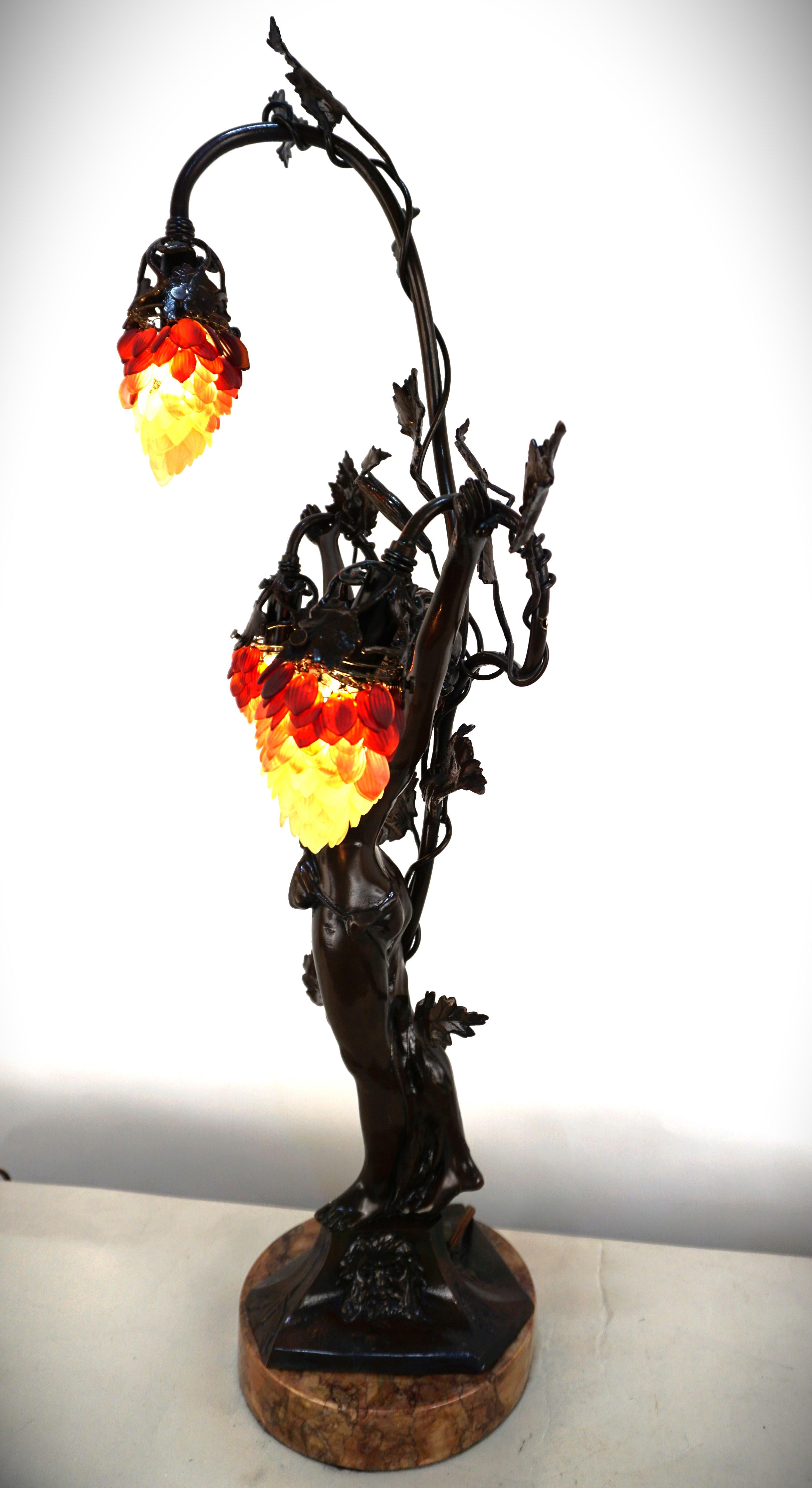 Art Nouveau Sculpture Three Light Table Lamp For Sale 1