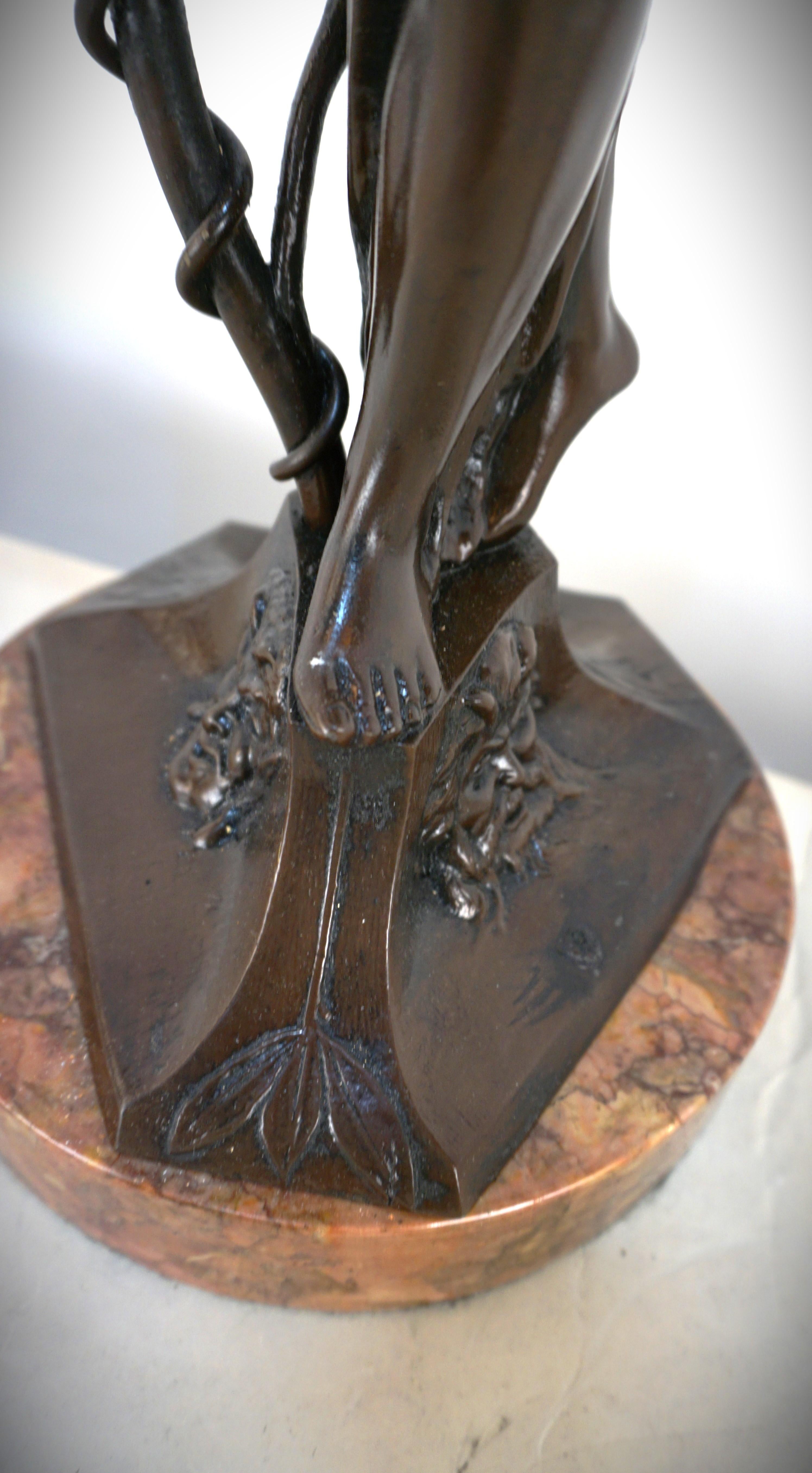 Art Nouveau Sculpture Three Light Table Lamp For Sale 3