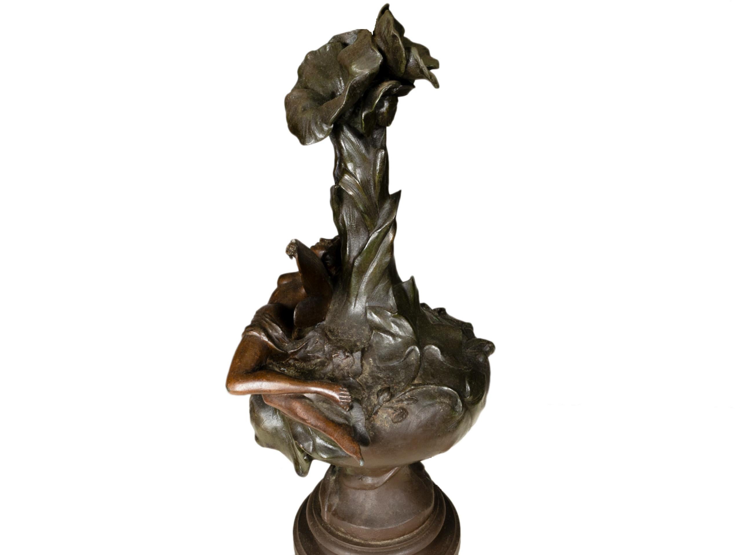 Art Nouveau Sculpture Vase: Enchanting Fairy (Circa 1897) For Sale 1