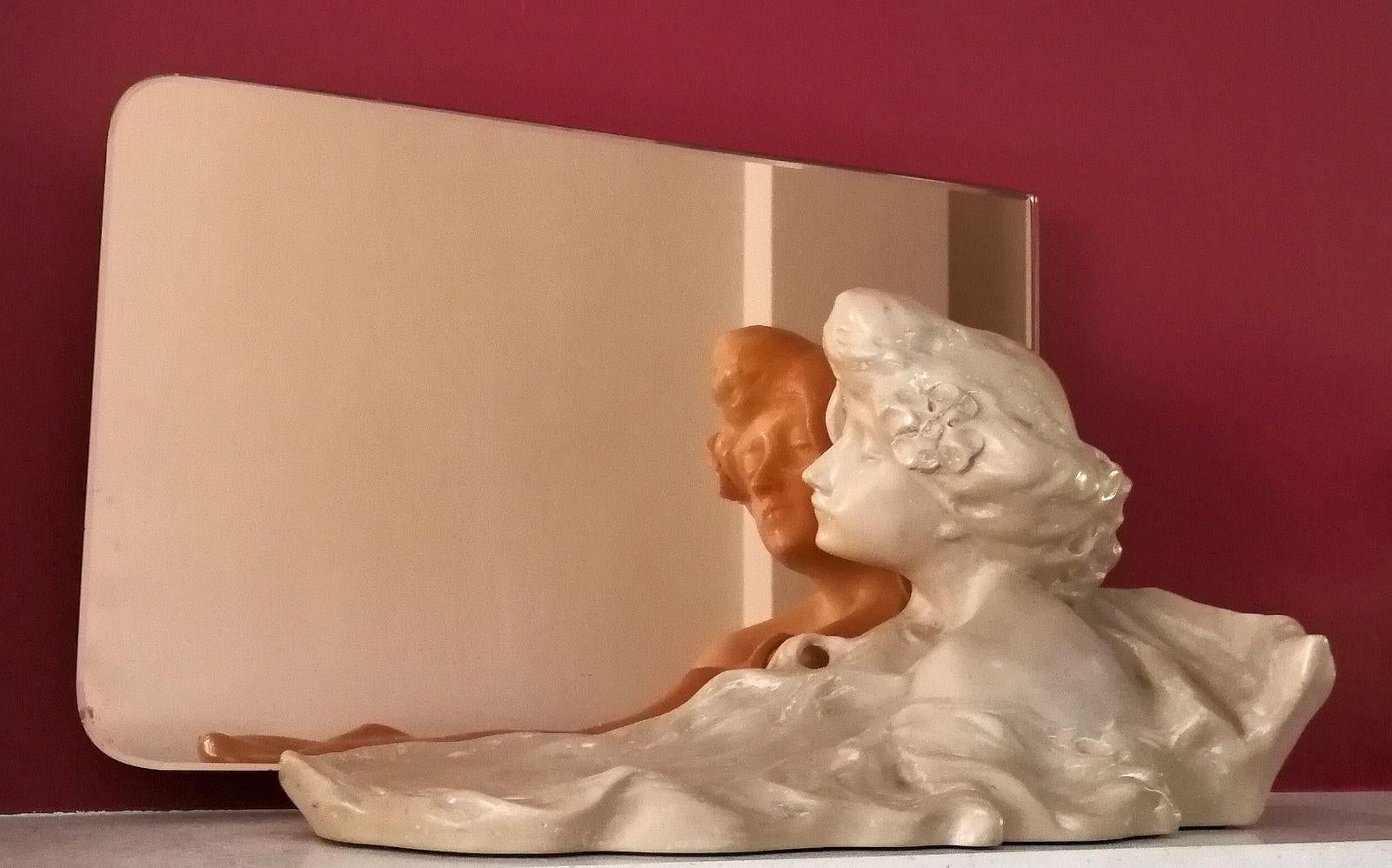 Miroir Sculpture Art nouveau avec miroir rose de Lambert Escaler en vente