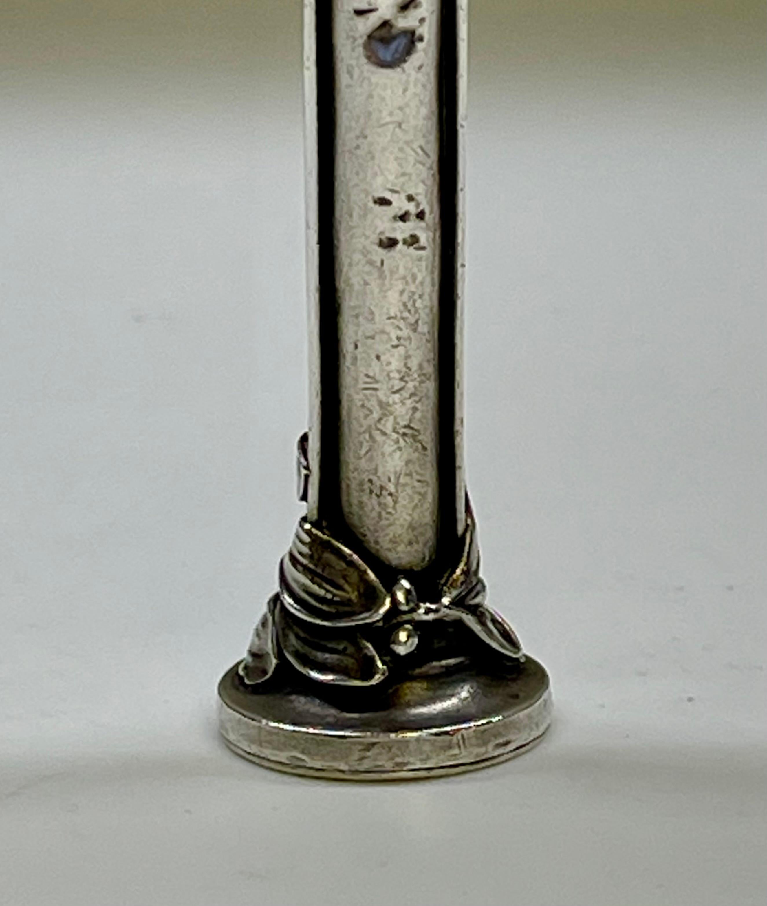 Argento Sigillo Art Nouveau, realizzato in argento e pietra dura, Francia 1900. in vendita