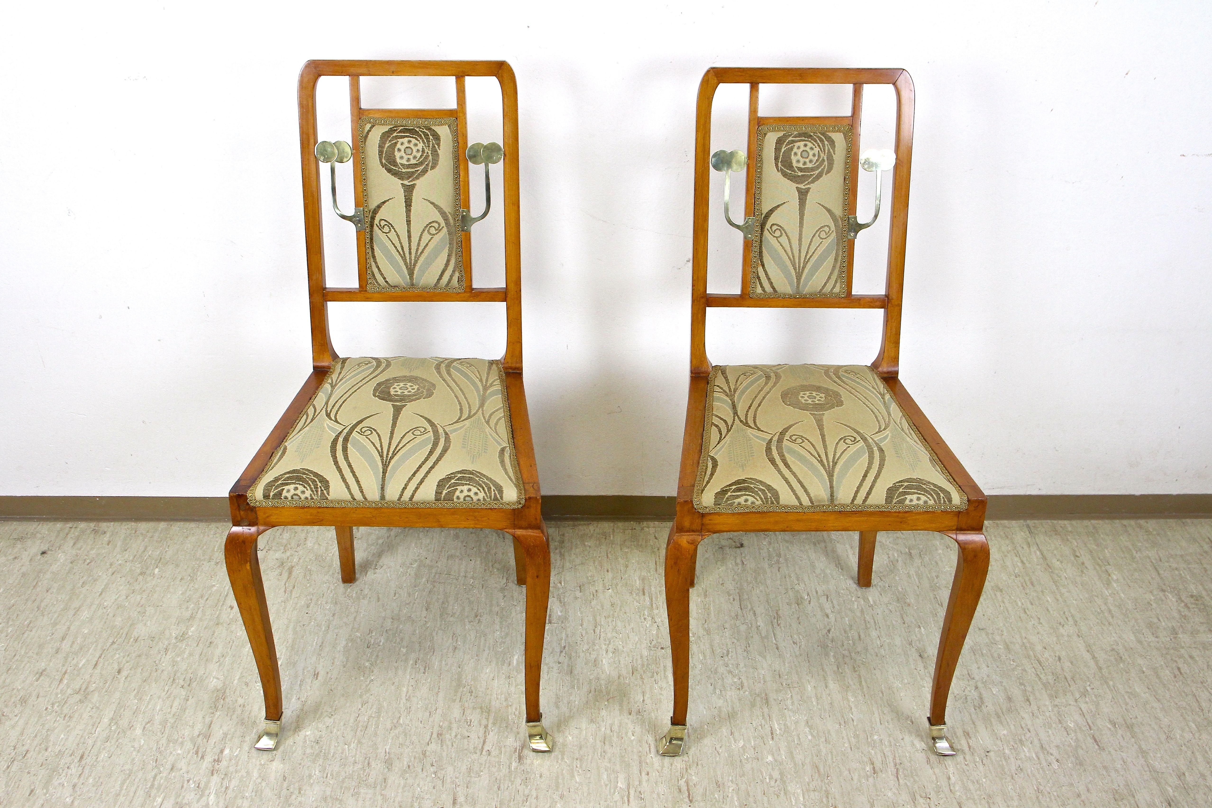 Art Nouveau Seating Set with Brass Elements + Table, Austria, circa 1910 For Sale 5