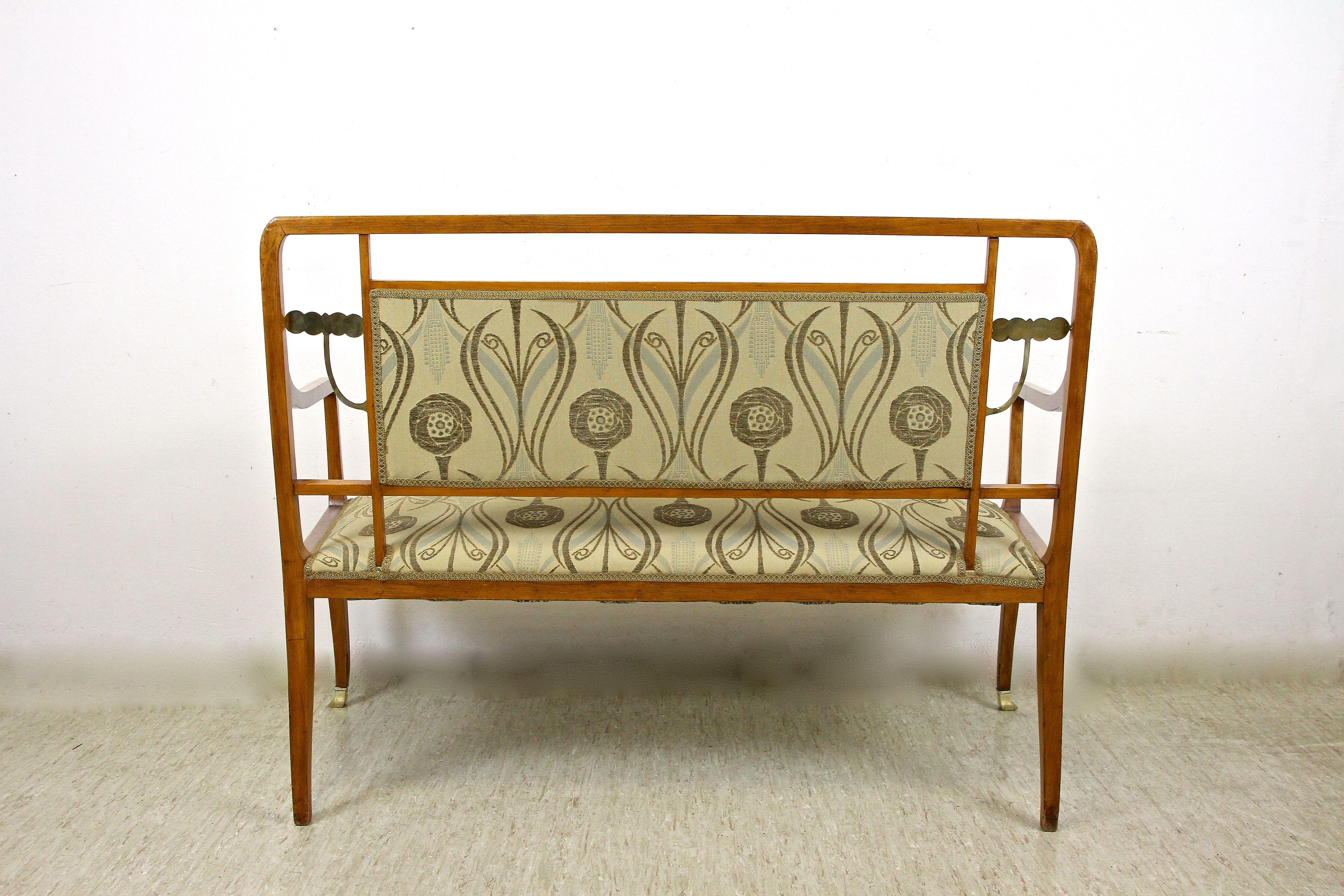 Art Nouveau Seating Set with Brass Elements + Table, Austria, circa 1910 For Sale 2