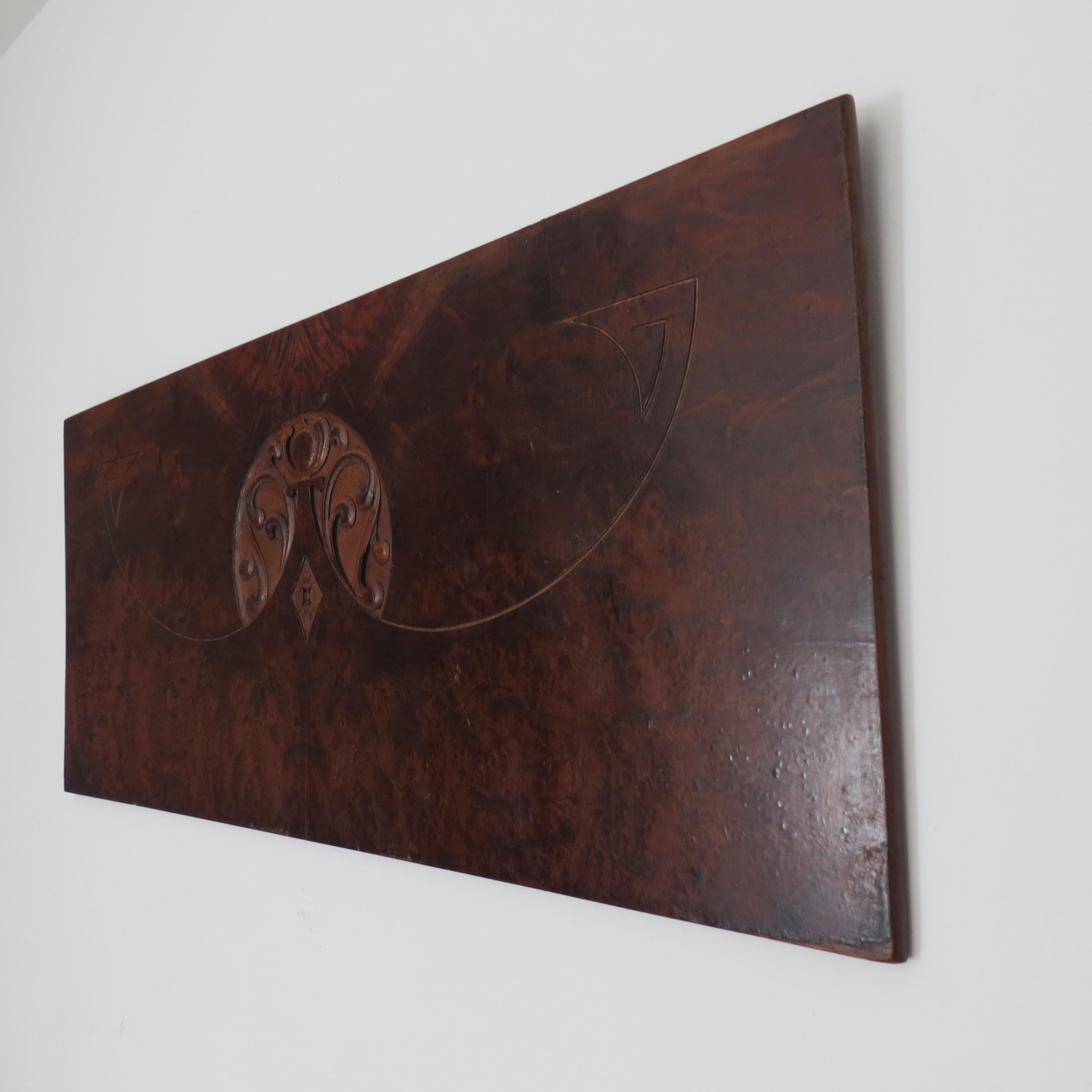 Art Nouveau Secessionist geschnitzt Burr Walnut Holz Wand hängend 1900 im Angebot 5