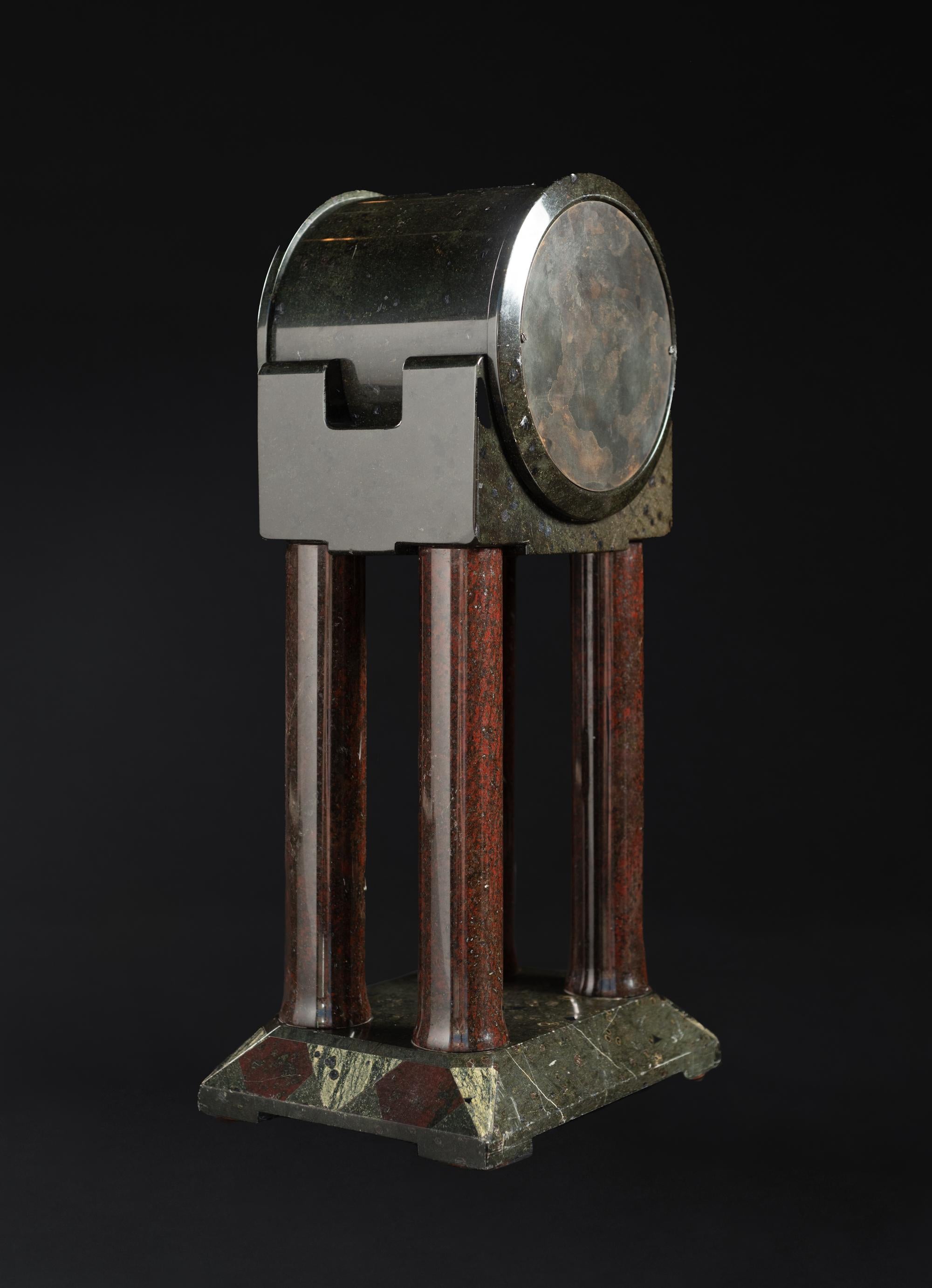 Early 20th Century Art Nouveau Serpentine Stone Pendulum Clock by Albin Müller For Sale