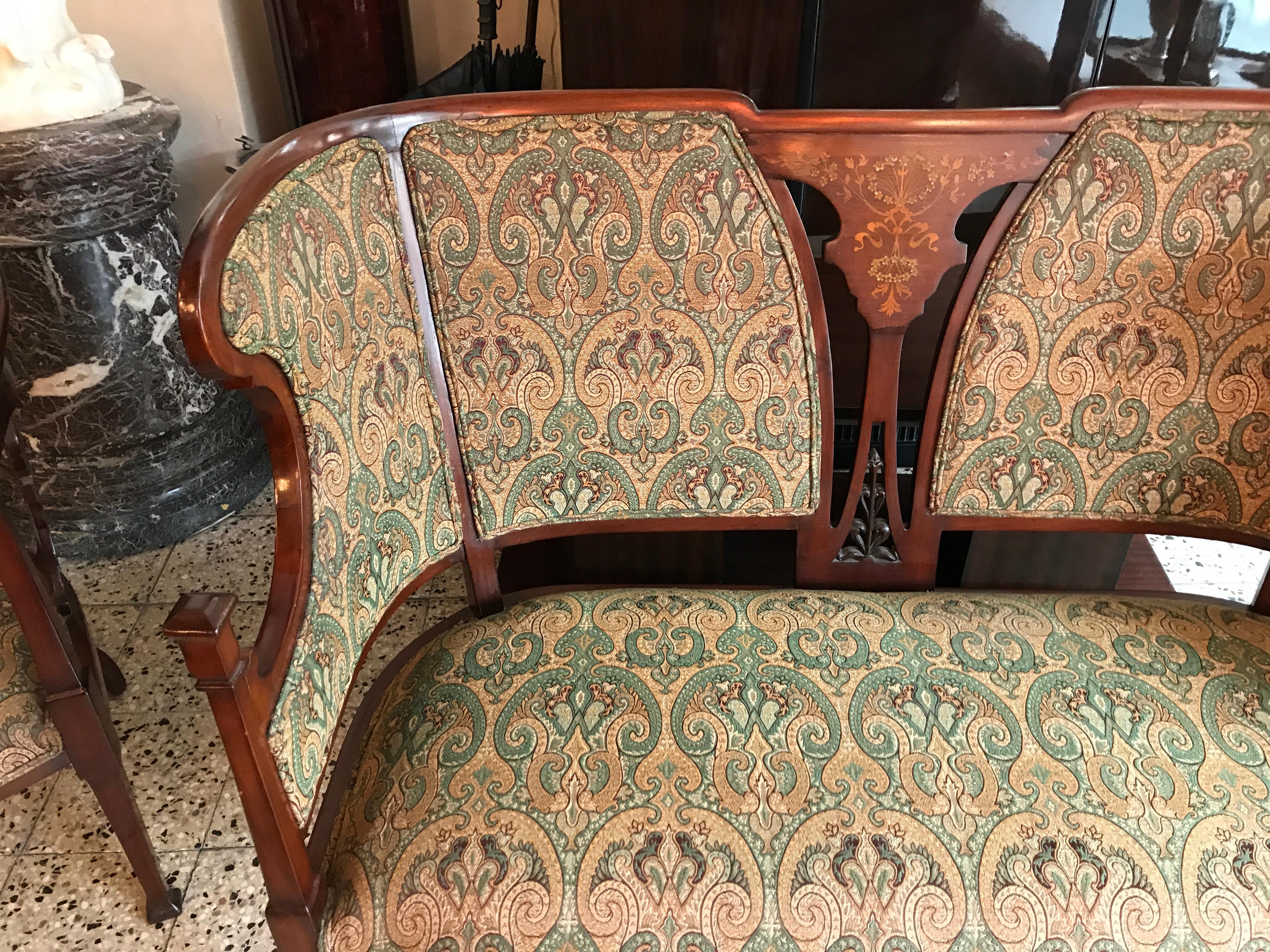 Anglais Ensemble Art Nouveau, 1 canapé, 2 fauteuils, 4 chaises, 1890, attribué à William Morris en vente