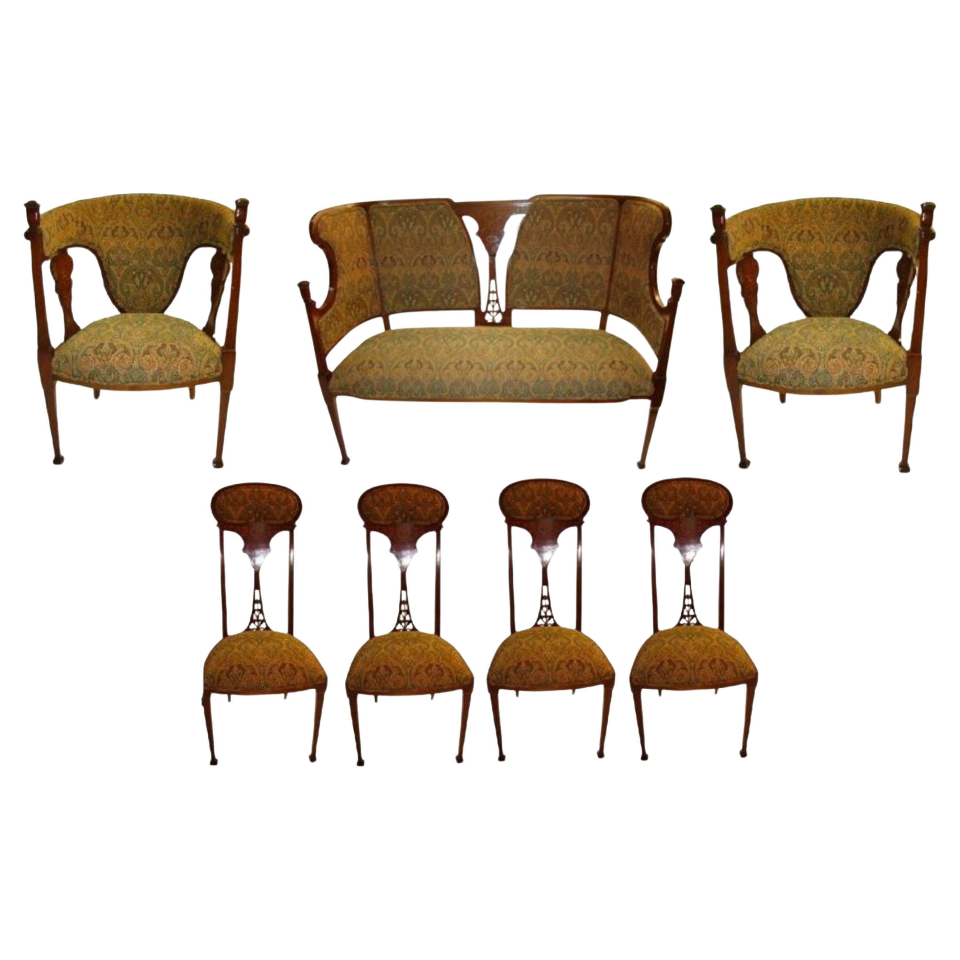 Ensemble Art Nouveau, 1 canapé, 2 fauteuils, 4 chaises, 1890, attribué à William Morris en vente