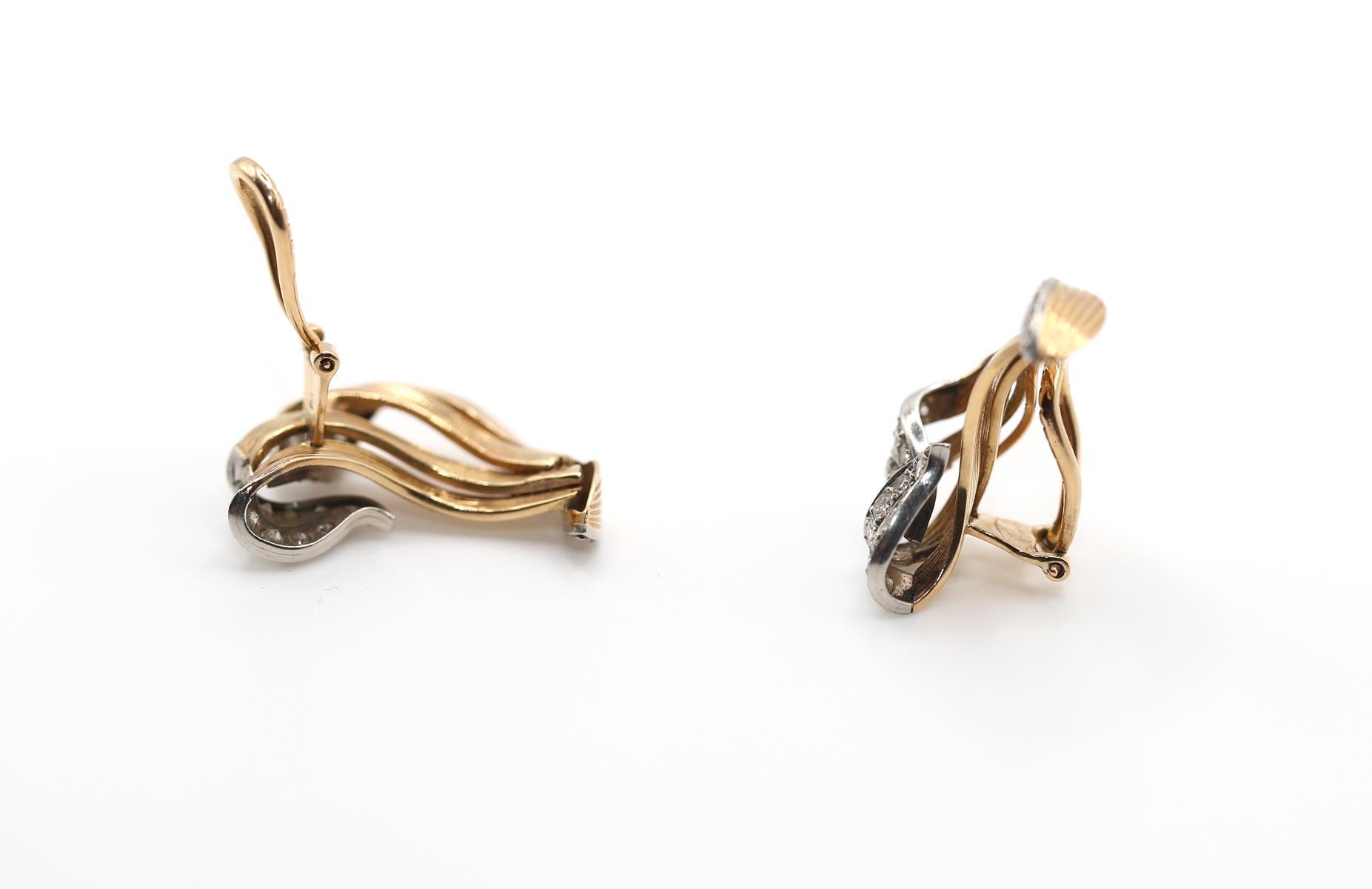 Art Nouveau Set Earrings Brooch Diamonds Natural Motive 18K Yellow Gold, 1930 For Sale 9