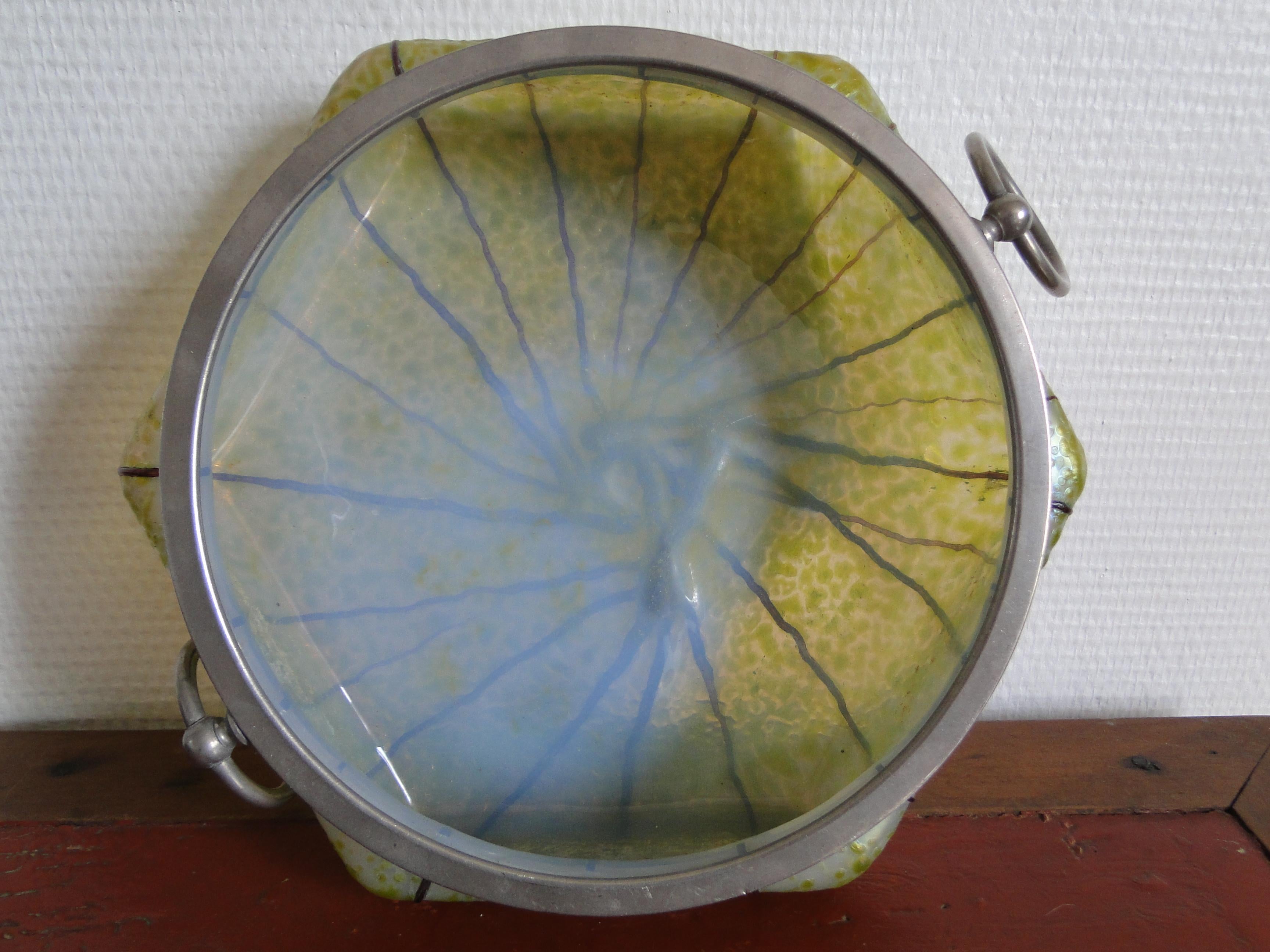 Johann Loetz Witwe Art Nouveau Set of 2 bowls from glassware in iridescent glass For Sale 1