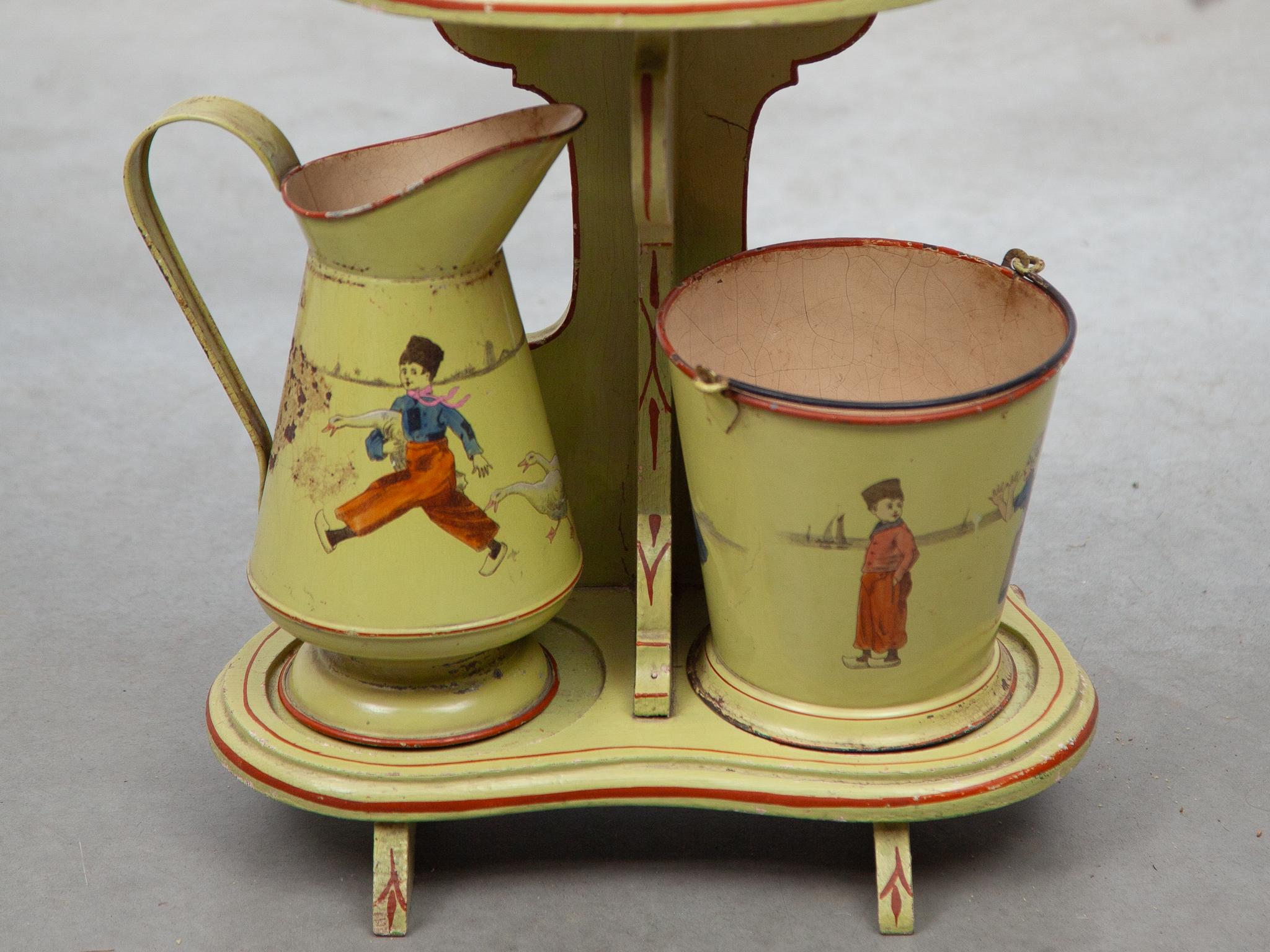 Ensemble de jouets pour enfants Art nouveau en vente 3