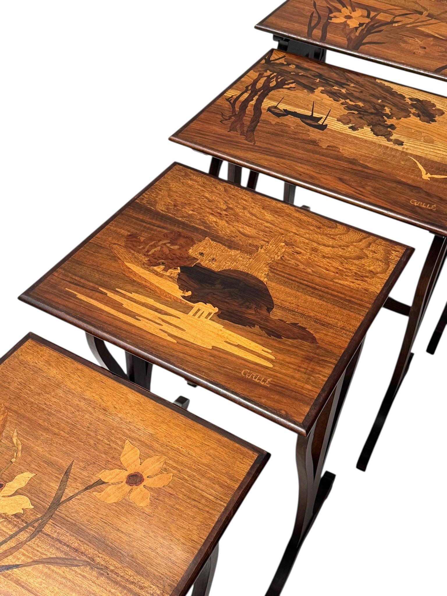 Juego de cuatro mesas nido Art Nouveau de Emile Galle Nancy Francia, 1900 en venta 10