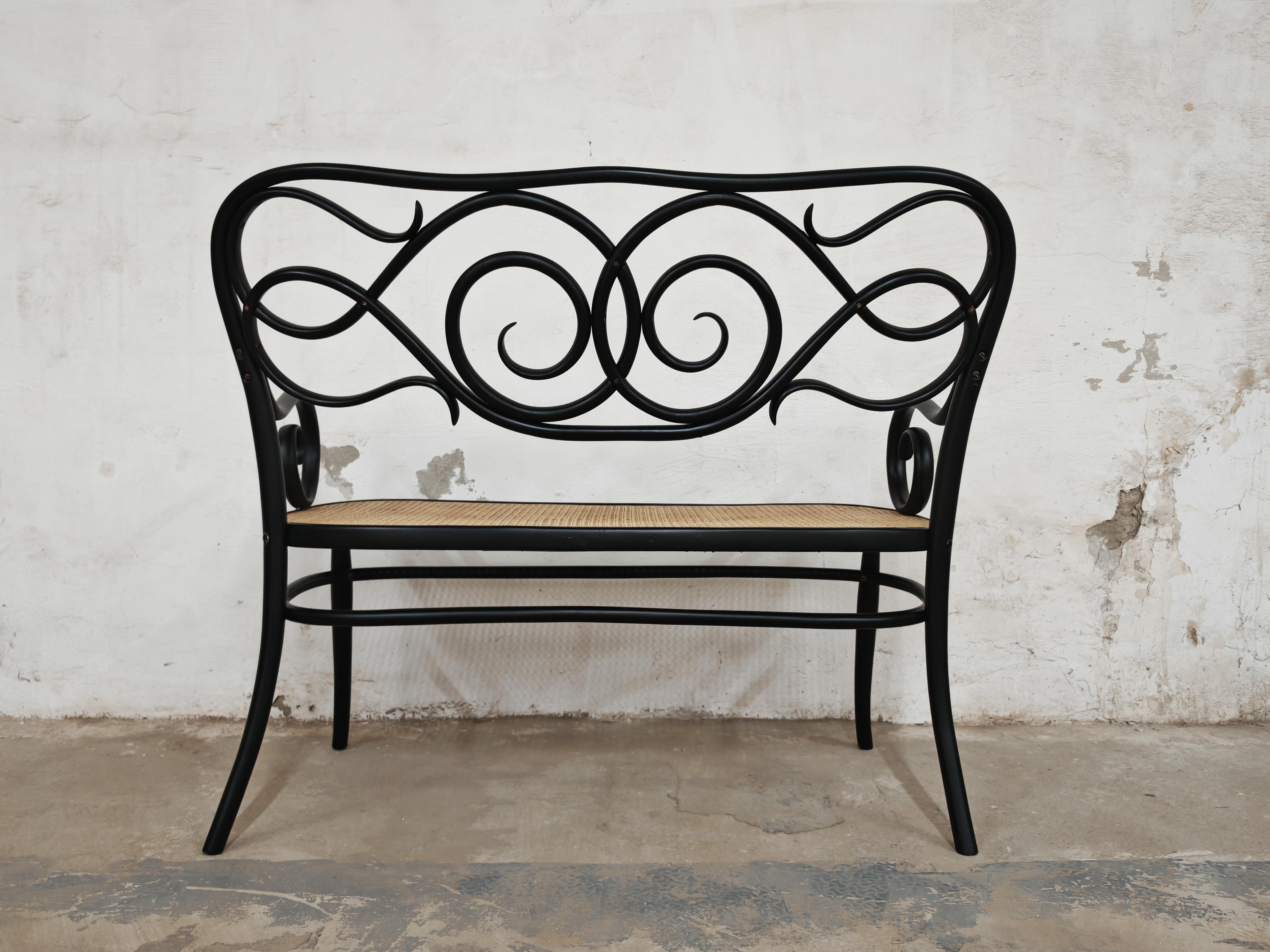 Sillón Art Nouveau nº 2 de madera curvada y caña de Thonet Brothers, Austria Década de 1870 Caña en venta