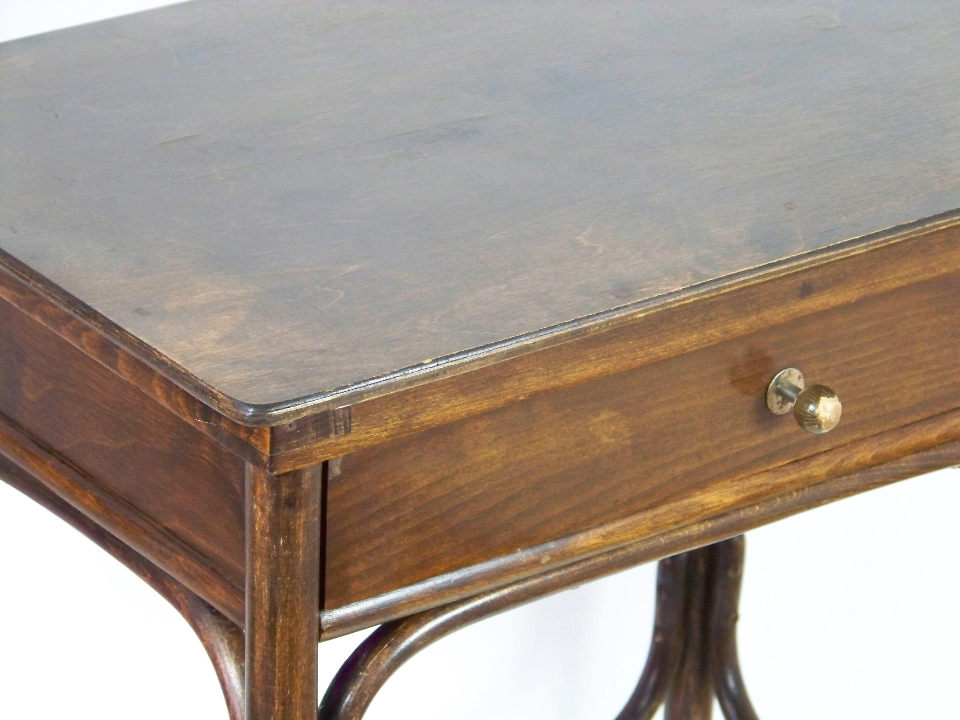 Art Nouveau Sewing Table Fischel Nr. 6, circa 1910, Thonet Style In Good Condition In Praha, CZ