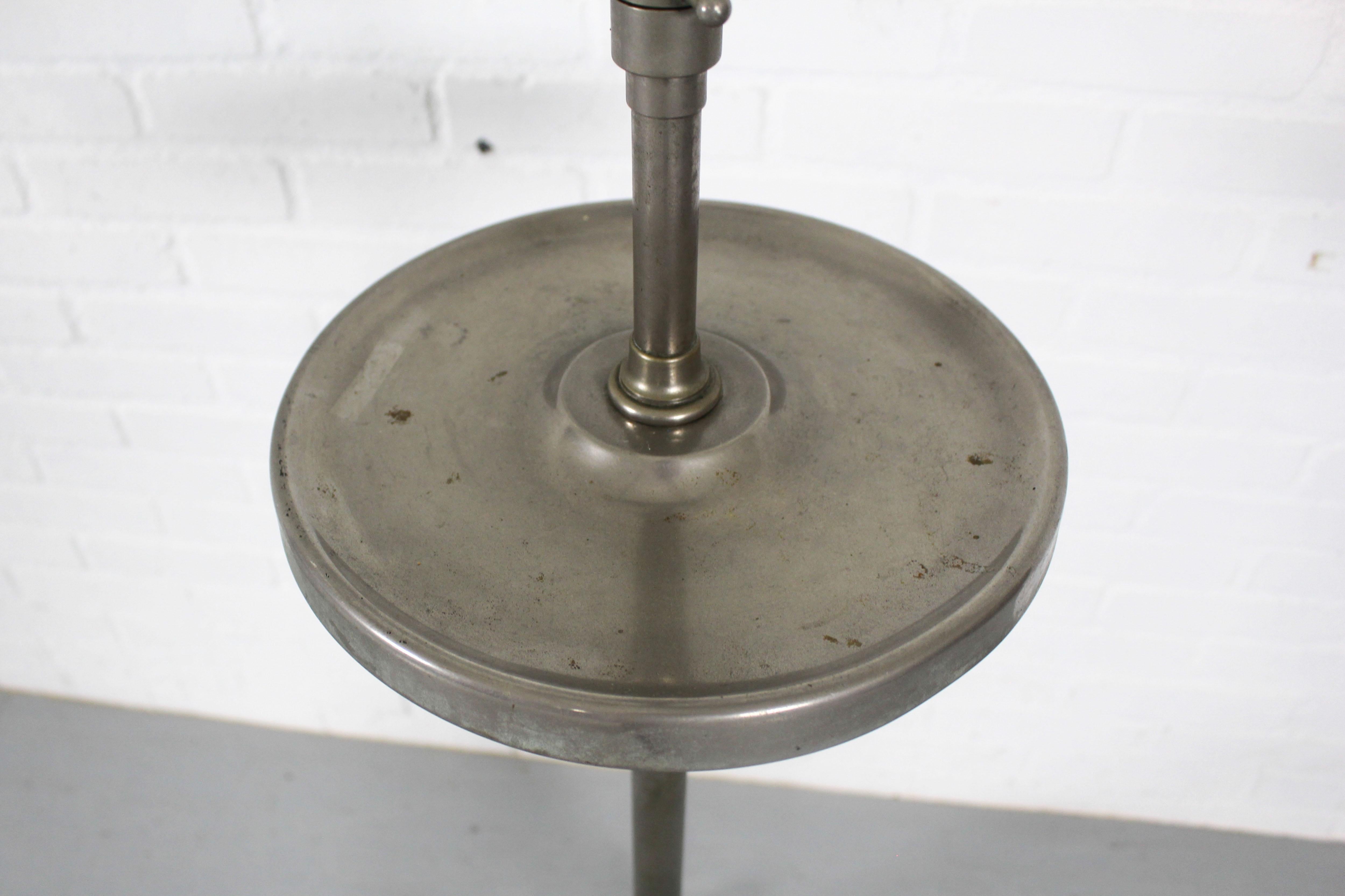 Art Nouveau Shaving Stand Three Fold Barber Mirror, 1920s For Sale 4
