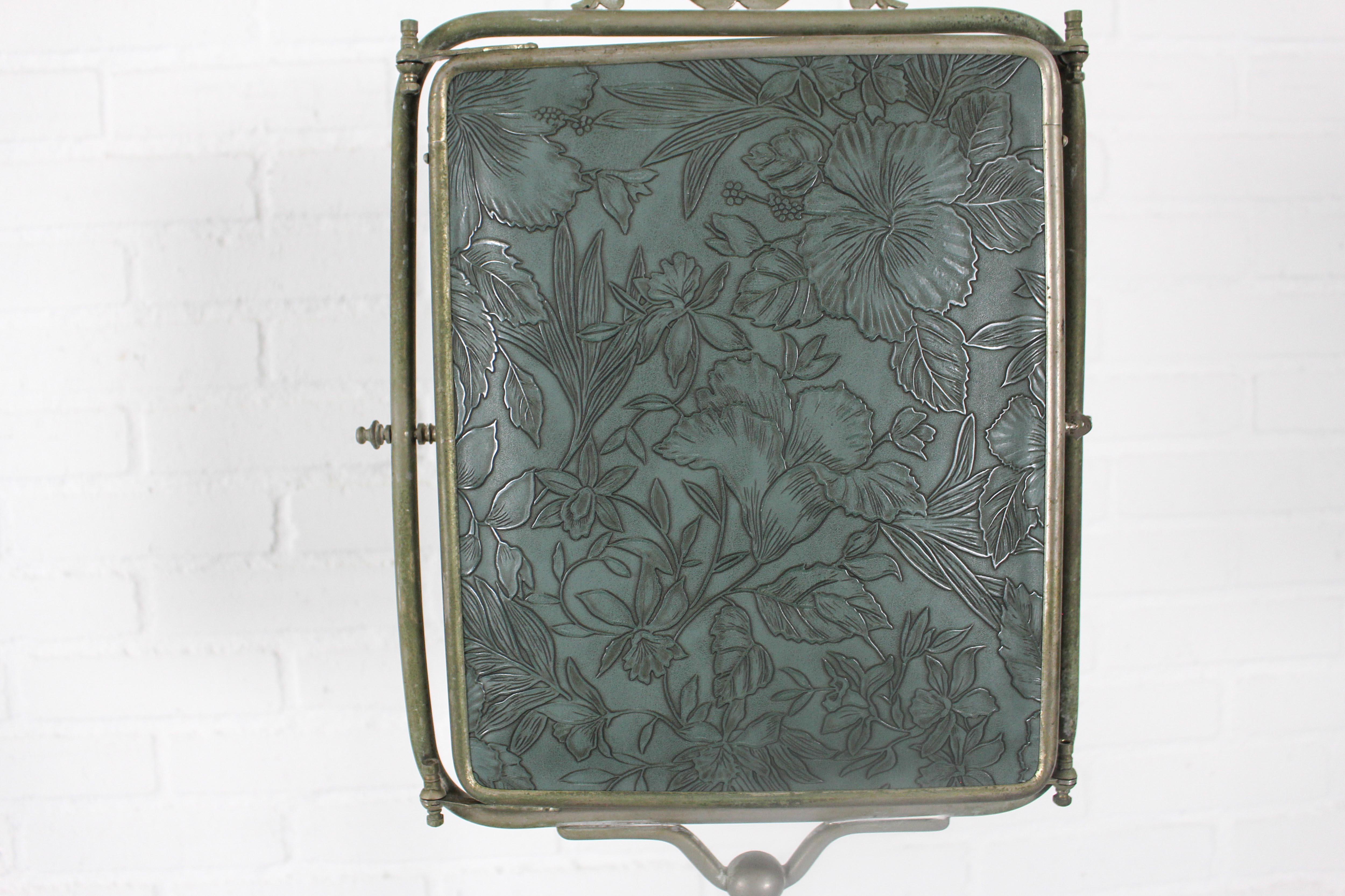 Art Nouveau Shaving Stand Three Fold Barber Mirror, 1920s For Sale 5