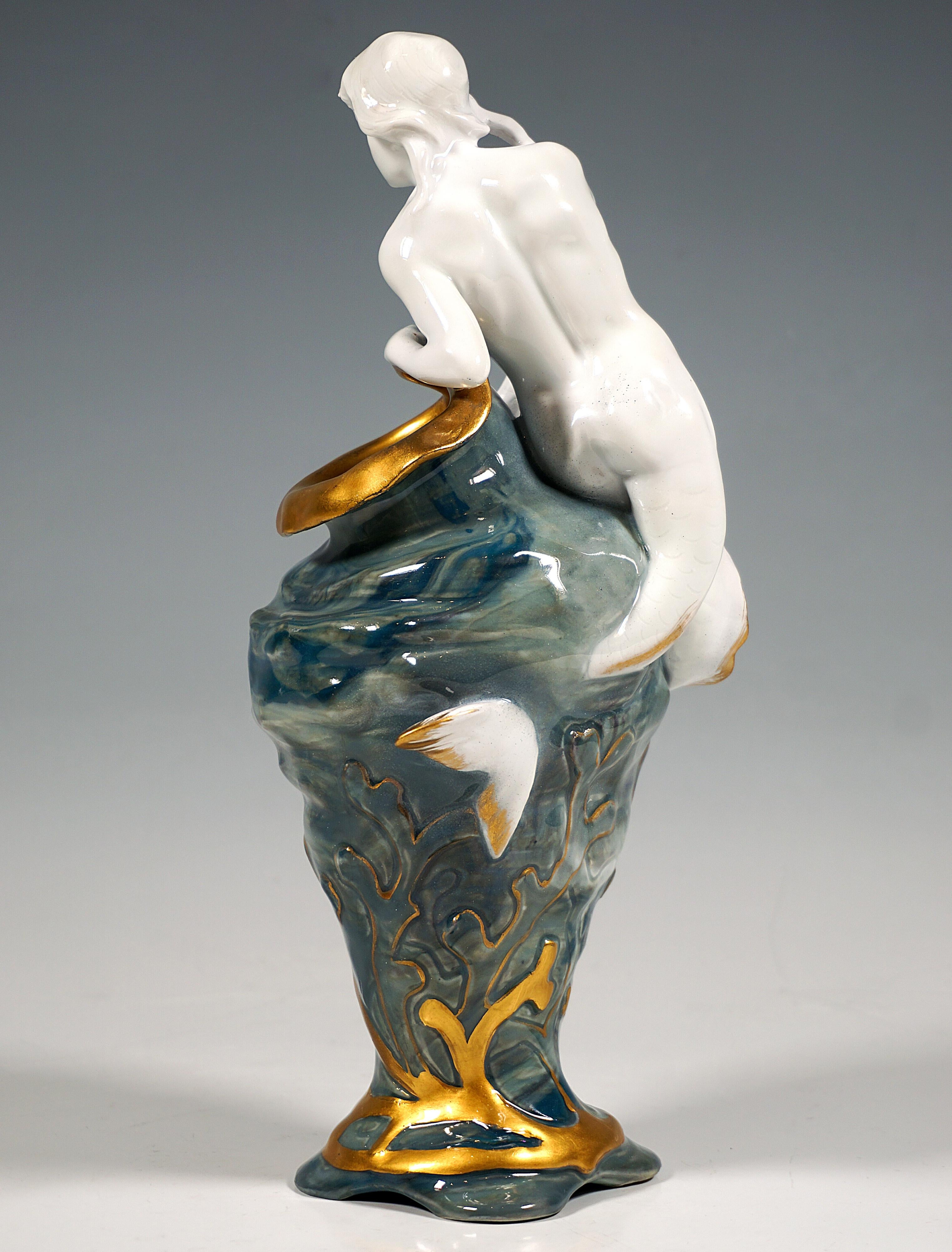 Jarrón de concha Art Nouveau con ninfa, Max Hiller para Rosenthal, Kronach, 1898-1900 Alemán en venta