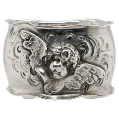 Shiebler Serviettenring aus Sterlingsilber mit geflügeltem Cherub, Jugendstil