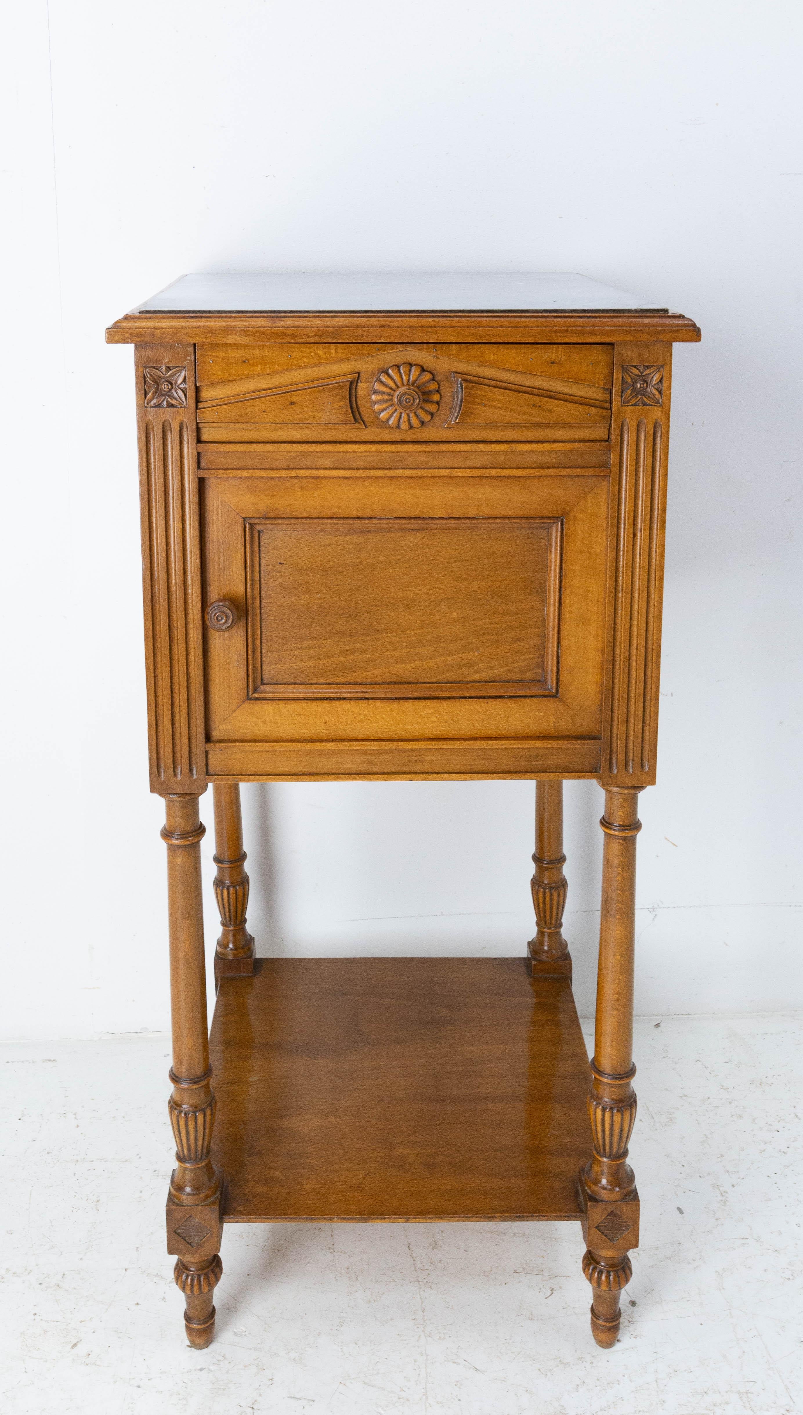 This French nightstand bedside table was made circa 1910. 
This side cabinet has a grey Bardiglio imperial marble top.
One drawer and one cabinet. The cabinet is recovered with white ceramic.
Art nouveau
Good and authentic condition.

Shipping: 
L