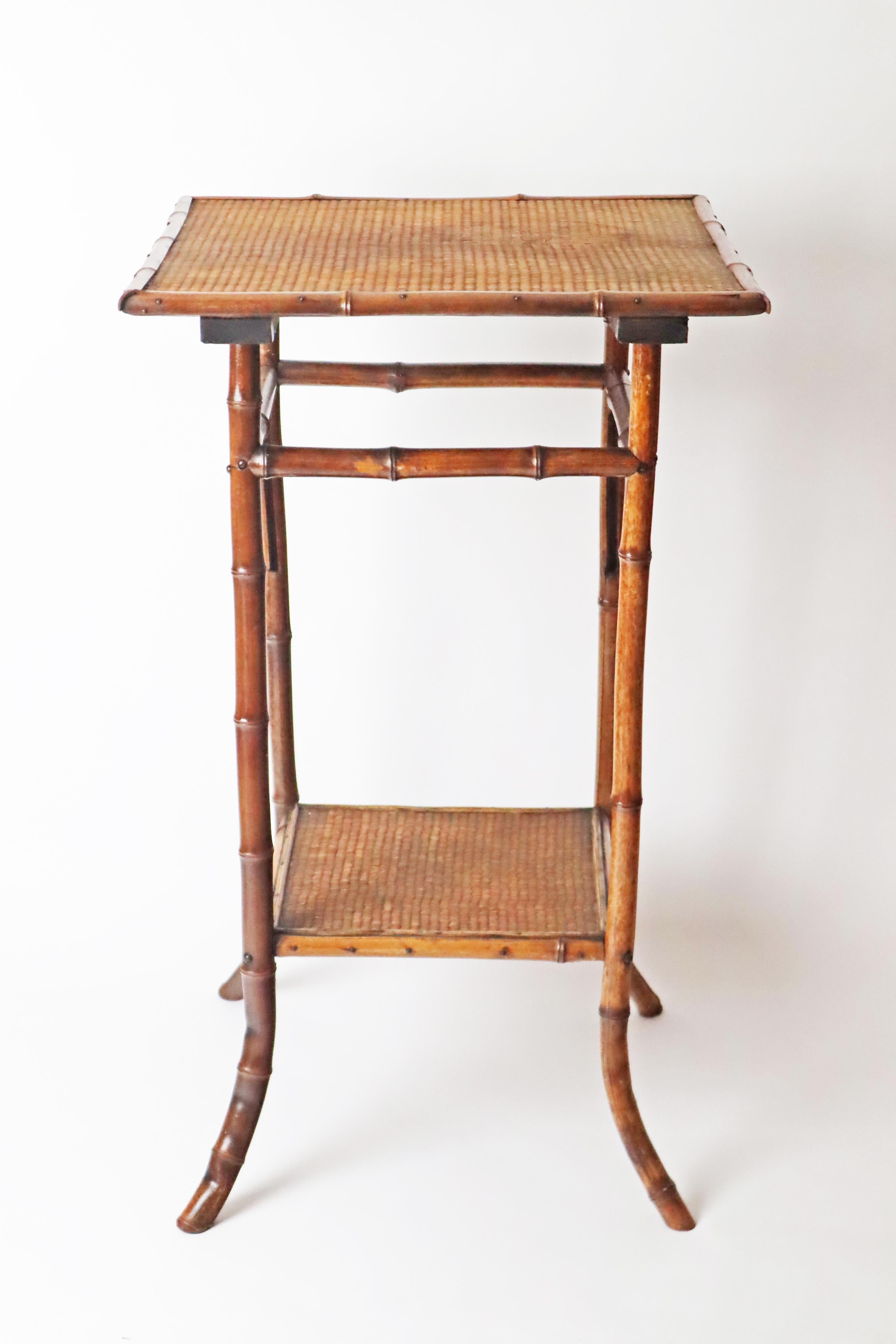 Jugendstil Beistelltisch aus Bambus (Spätes 19. Jahrhundert) im Angebot