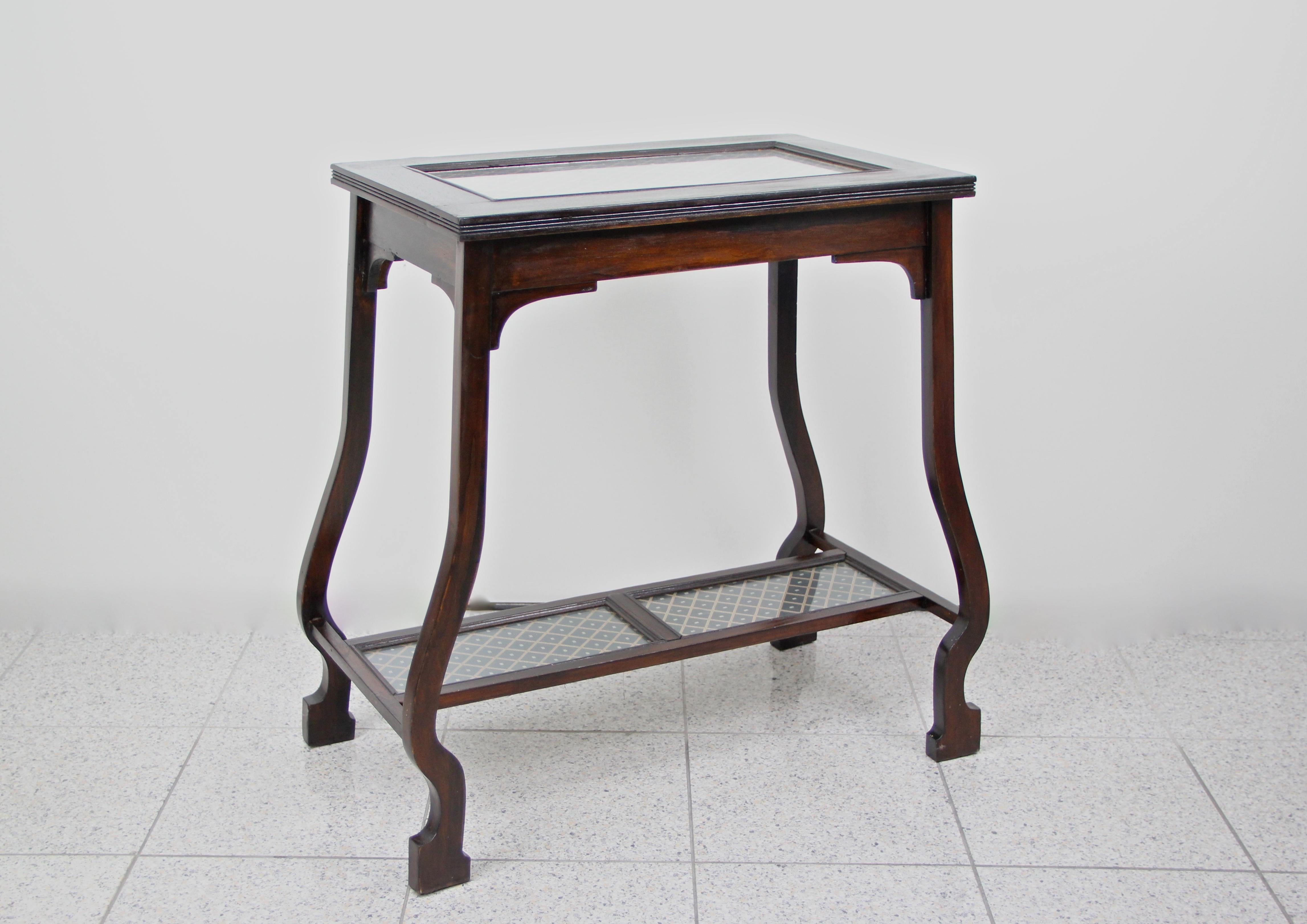 Art Nouveau Side Table with Inlayed Glassplates, Austria, circa 1910 For Sale 6