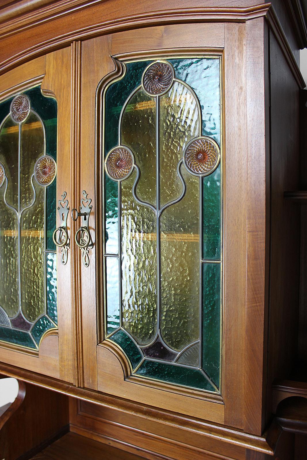 Art Nouveau Sideboard in Carved Mahogany and Stained Glass, France, circa 1900 4