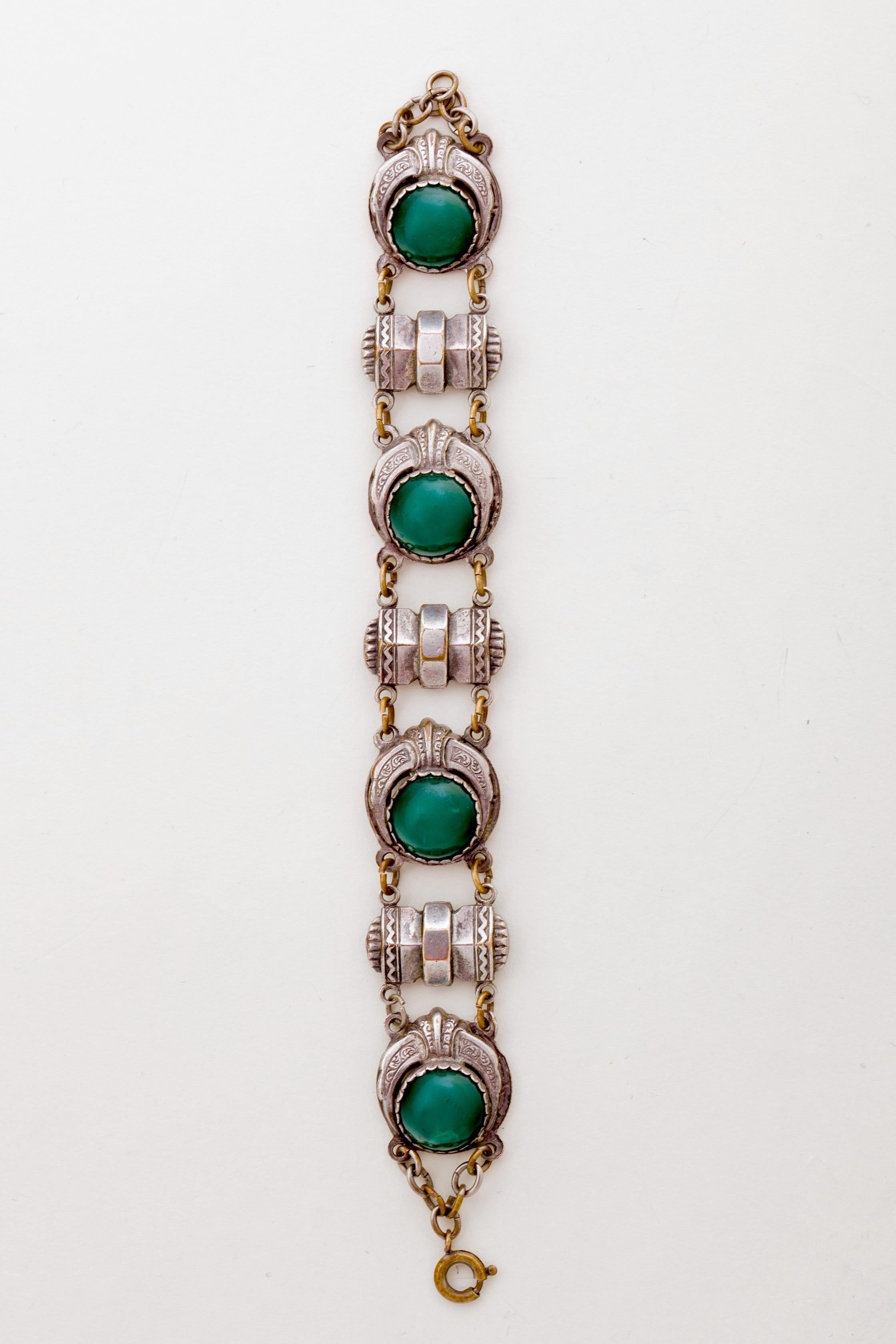 Women's Art Nouveau Silver and Green Cabochon Necklace and Bracelet For Sale
