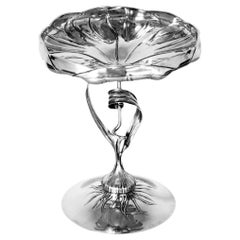 Centrotavola in argento in stile liberty